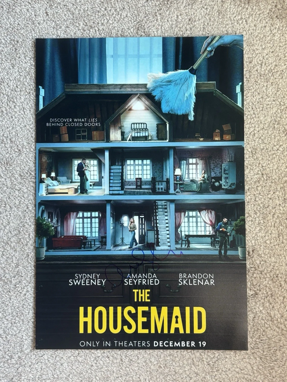Amanda Seyfried — Amanda Seyfried Signed Autographed The Housemaid 12x18 Photo Movie EXACT PROOF!, изображение 4