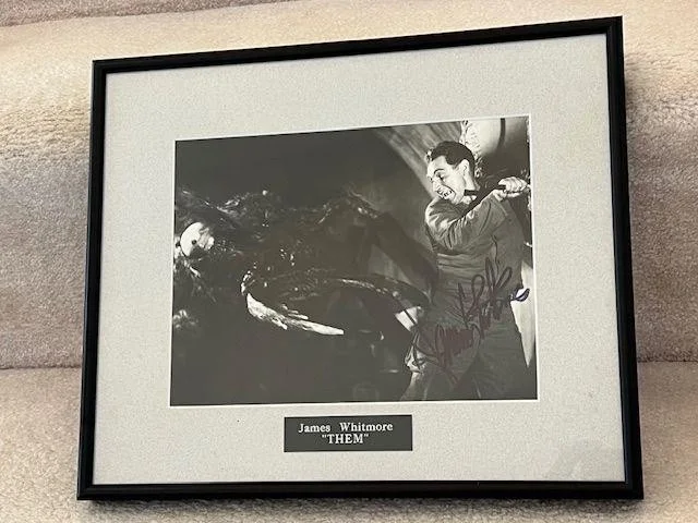 James Whitmore — James Whitmore in "Them" Fighting Ant Autographed Signed Photograph COA, image 3
