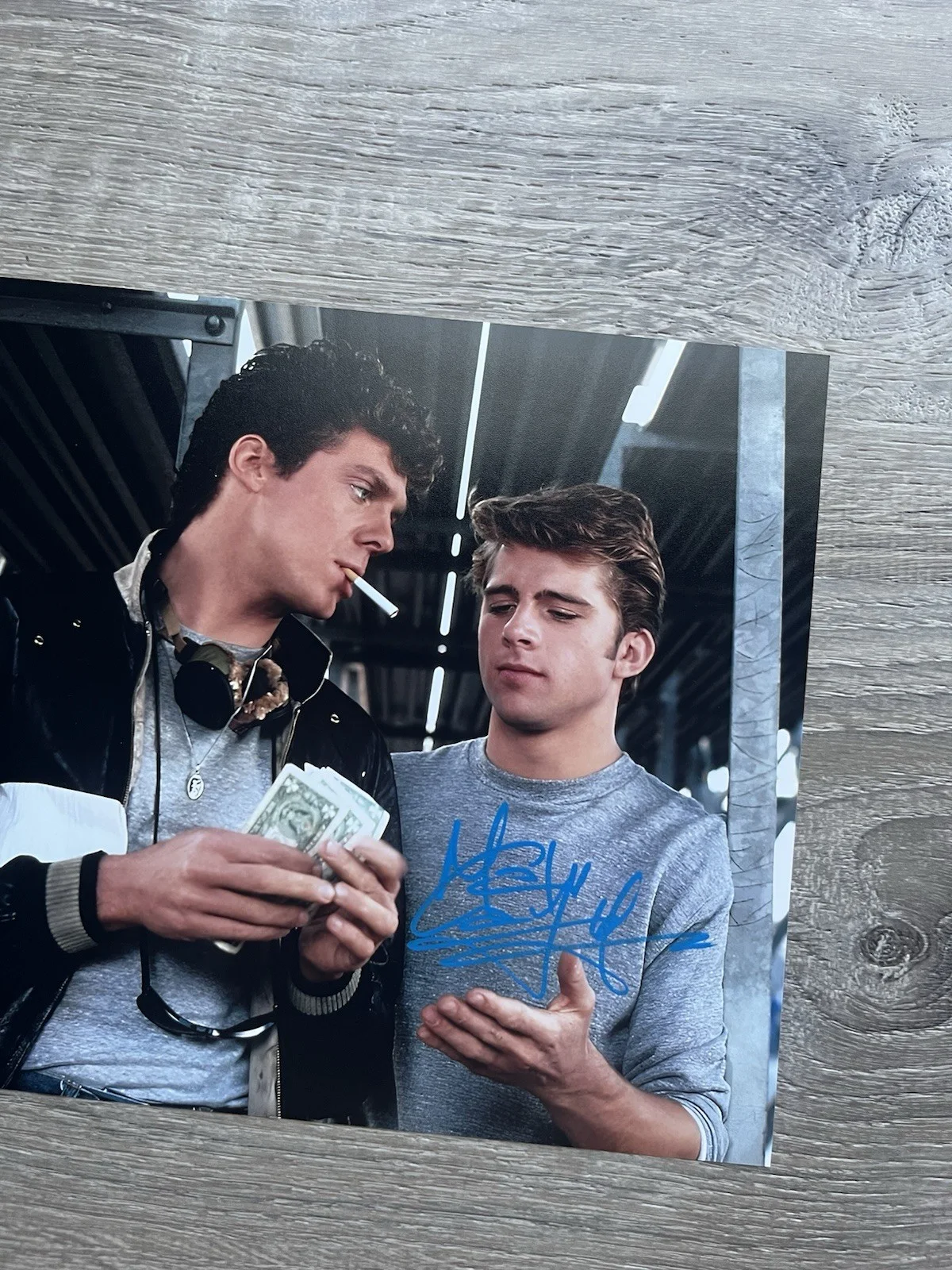 Maxwell Caulfield — Maxwell Caulfield Signed Michael Carrington 8x10 Photo Beckett COA Grease 2, изображение 3