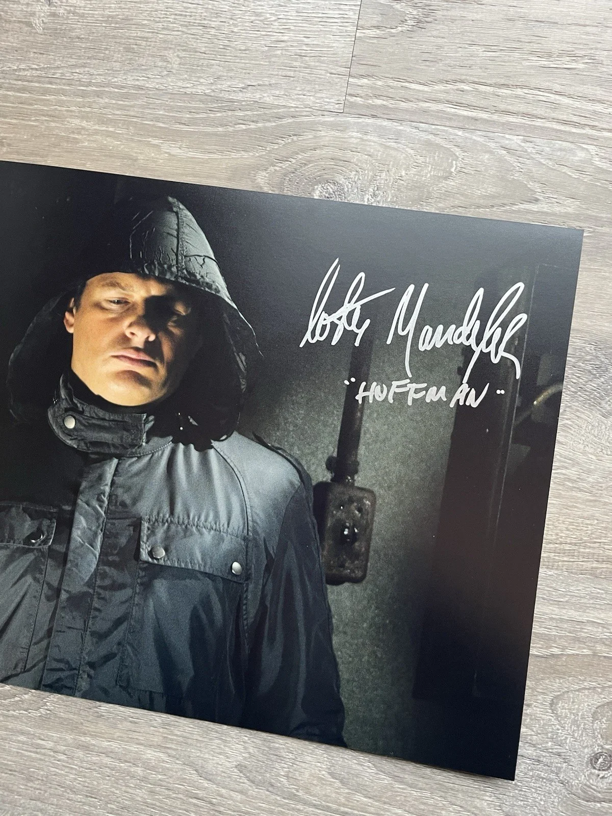 Costas Mandylor — Costas Mandylor Signed Saw 11x14 Photo JSA COA Detective Hoffman Jigsaw Horror, image 5