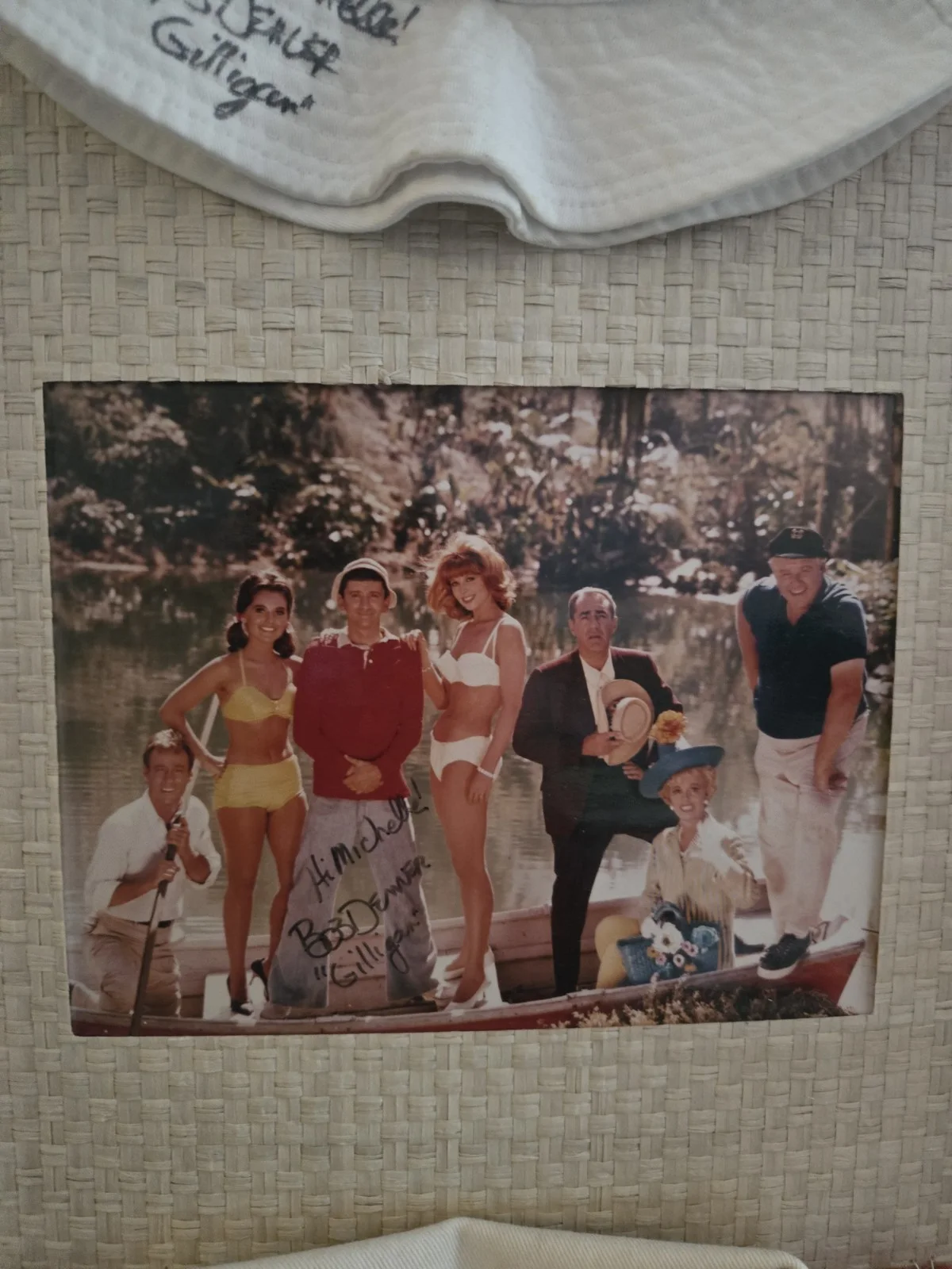 Bob Denver - Gilligan's Island Signed Picture, Hat, And Shirt, image 3