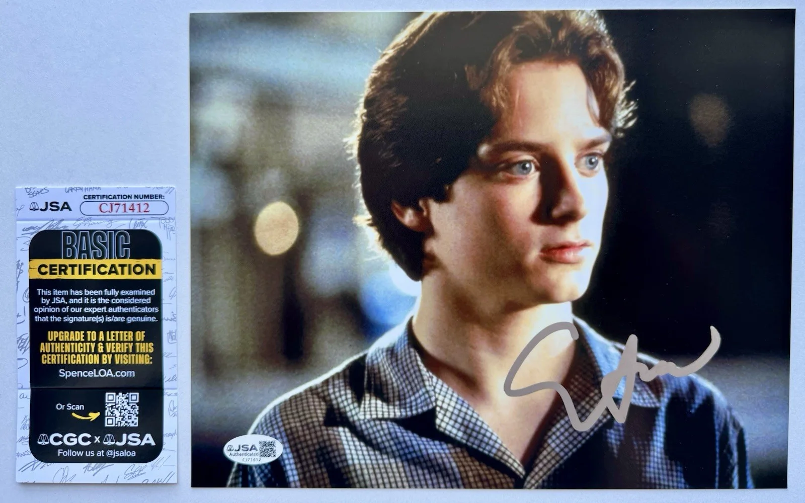 ELIJAH WOOD — ELIJAH WOOD HAND SIGNED AUTOGRAPH 'DEEP IMPACT' 8X10 PHOTO W/ JSA COA, изображение 2