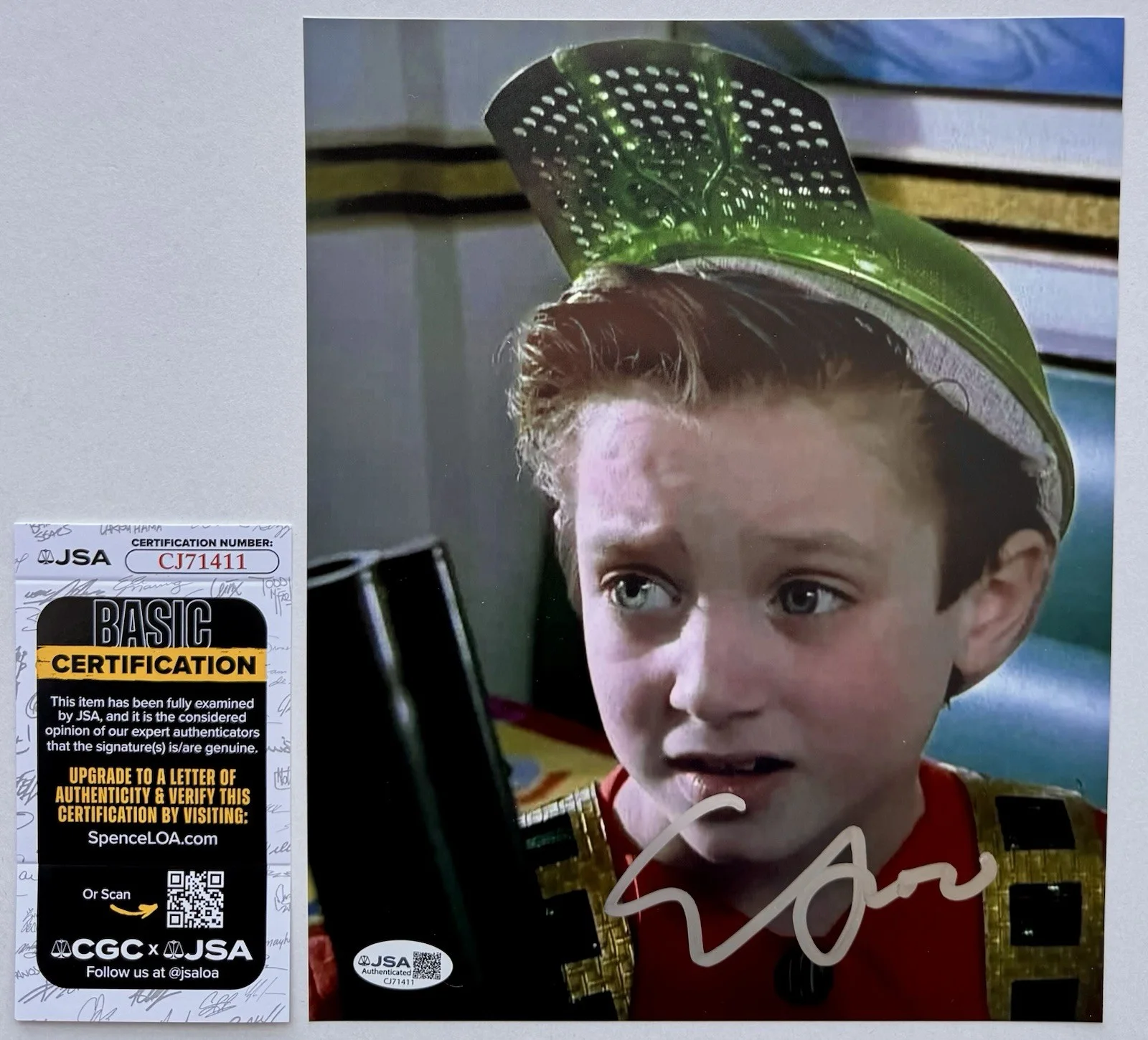 ELIJAH WOOD — ELIJAH WOOD HAND SIGNED AUTOGRAPH 'BACK TO THE FUTURE 2' 8X10 PHOTO W/ JSA COA