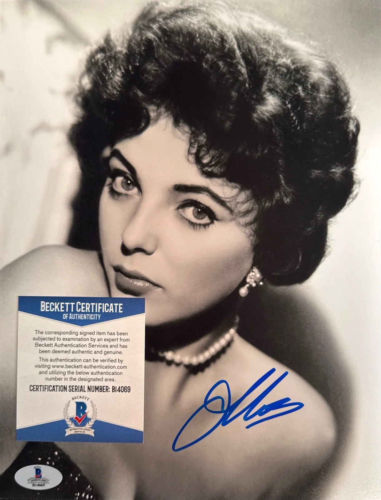 Joan Collins — Joan Collins Signed 8x10 Photo Dynasty BAS B14069, image 2