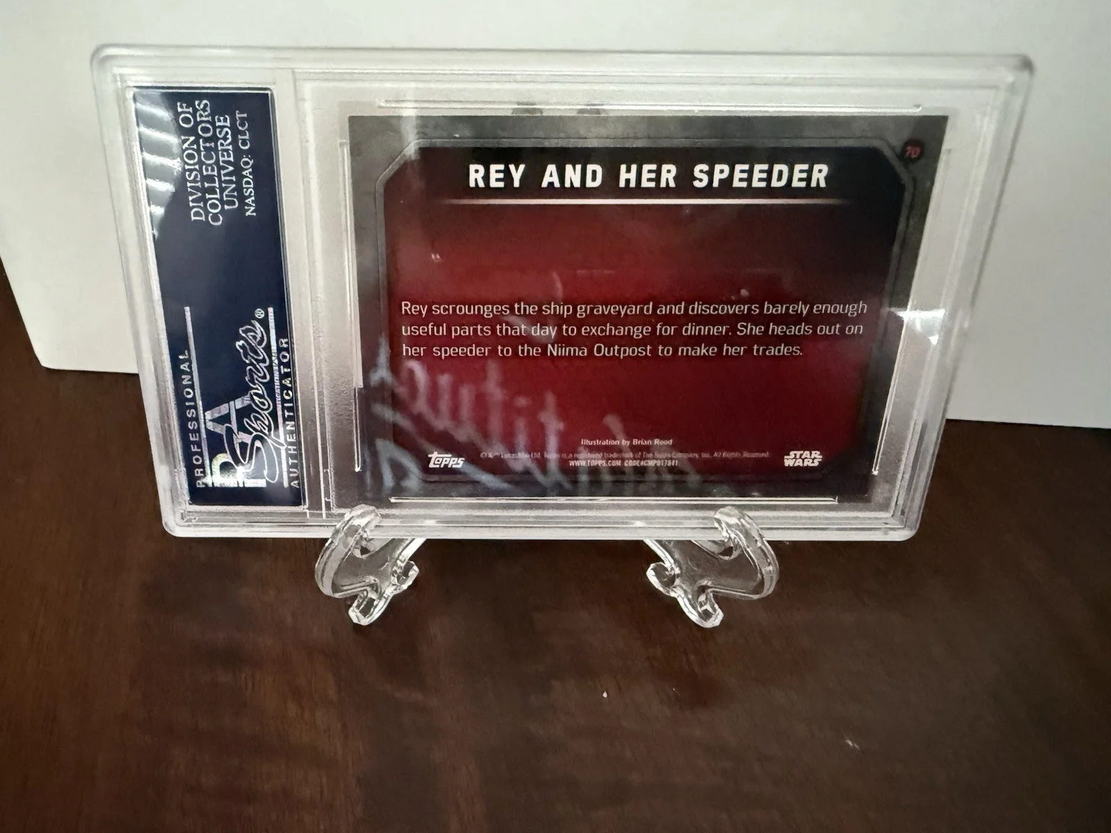 Daisy Ridley — Daisy Ridley Signed Star Wars The Force Awakens Topps Card #70 Rey PSA Graded 10, image 2