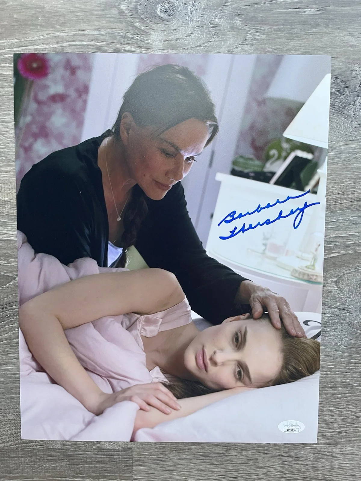 Barbara Hershey — Barbara Hershey Signed Black Swan 11x14 Movie Photo JSA COA, image 2