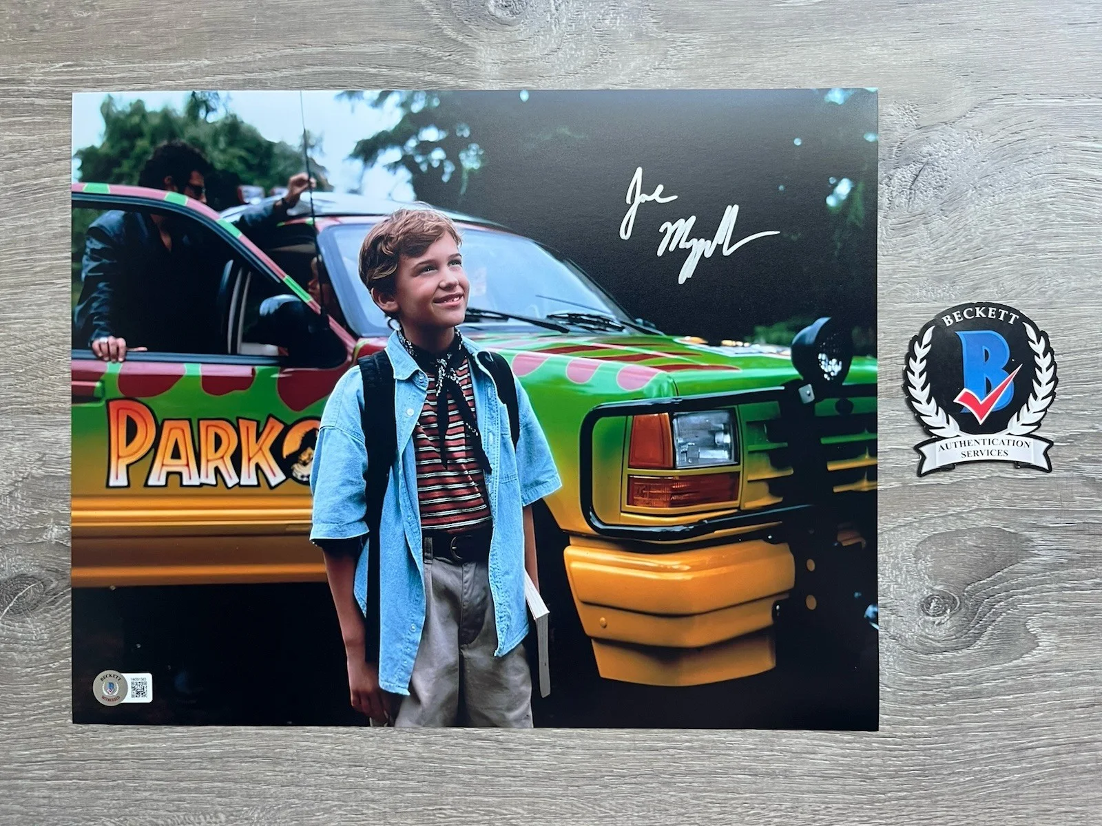 Joseph Mazzello — Joseph Mazzello Signed Jurassic Park 11x14 Photo Beckett COA Tim Murphy