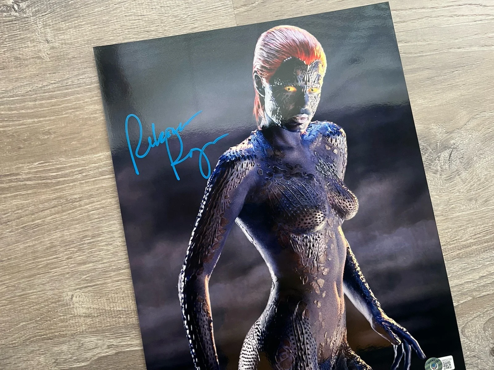 Rebecca Romijn — Rebecca Romijn Signed Mystique Metallic 11x14 Photo Beckett COA X-Men Marvel, изображение 4