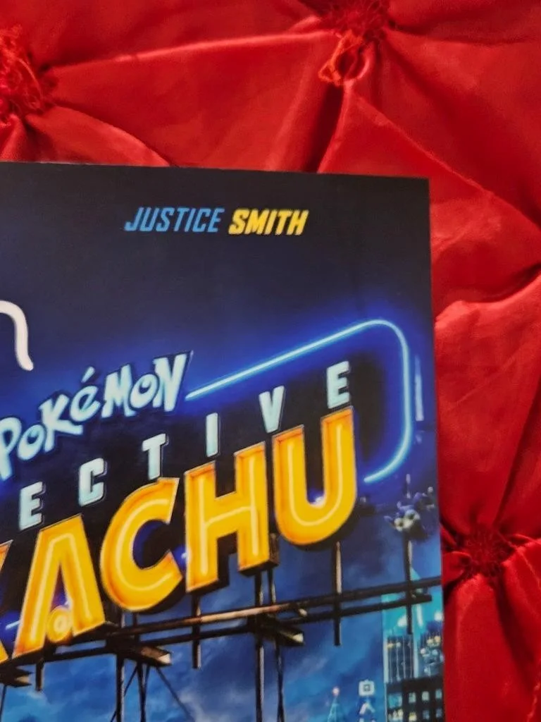 RYAN RENYOLDS JUSTICE SMITH — RYAN RENYOLDS JUSTICE SMITH DUAL SIGNED 8X10 PHOTO POKEMON DETECTIVE PIKACHU COA, изображение 3