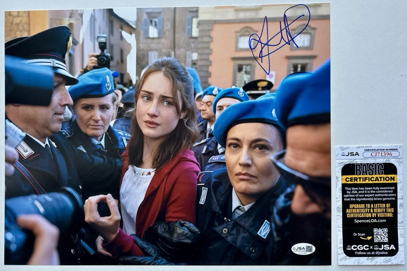 GRACE VAN PATTEN — GRACE VAN PATTEN SIGNED AUTOGRAPH 'TWISTED AMANDA KNOX' 11X14 PHOTO +JSA COA, изображение 2