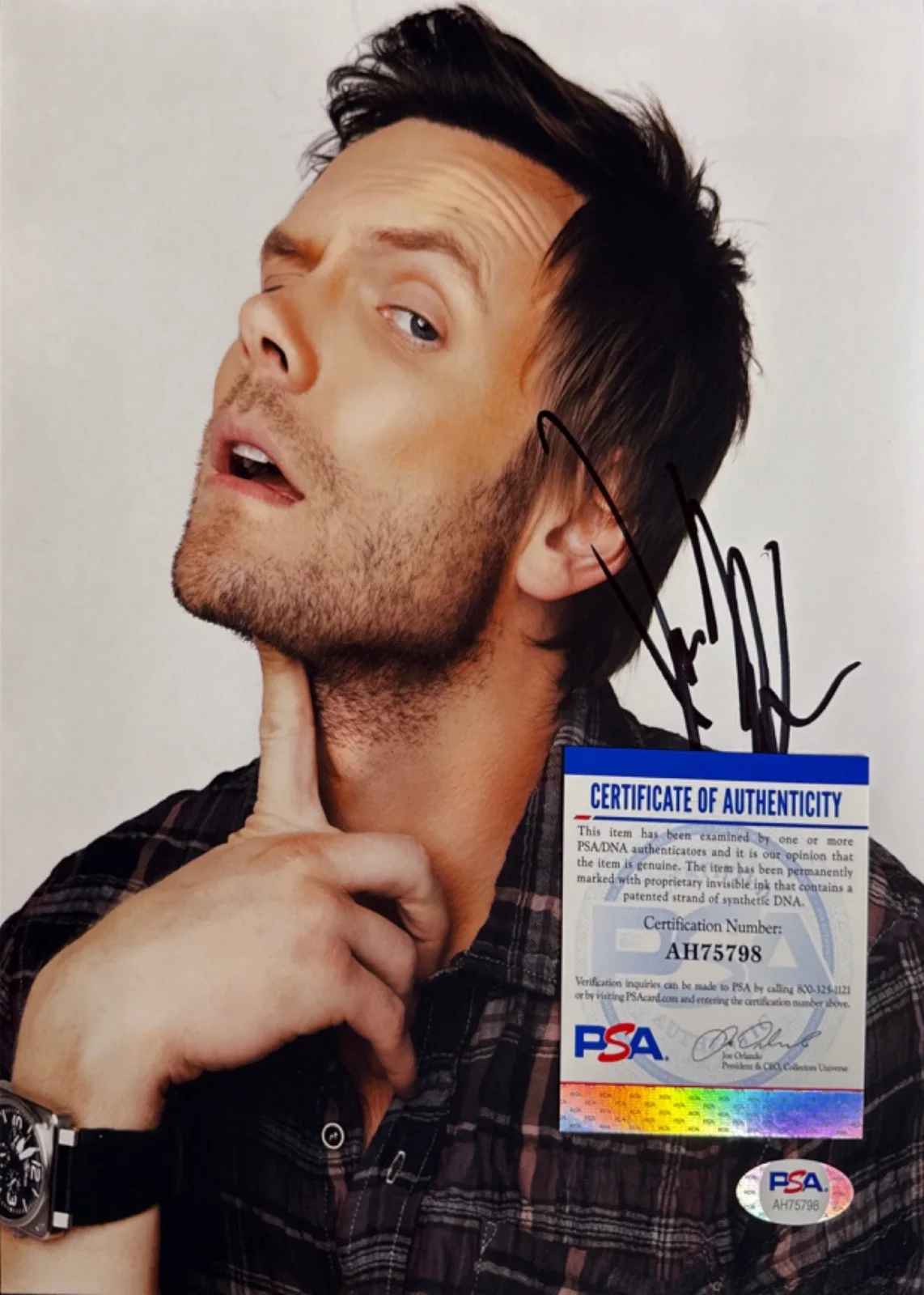 Joel McHale — Joel McHale Signed 8x10 Photo The Soup Ted PSA AH75798, изображение 2