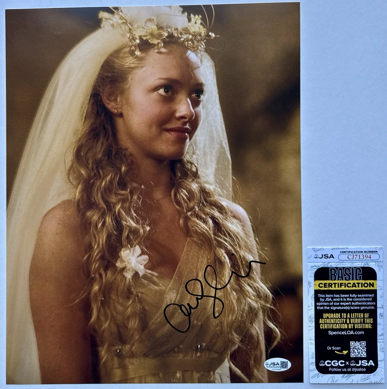 AMANDA SEYFRIED — AMANDA SEYFRIED HAND SIGNED AUTOGRAPH 'MAMMA MIA' 11X14 PHOTO +JSA COA, image 2