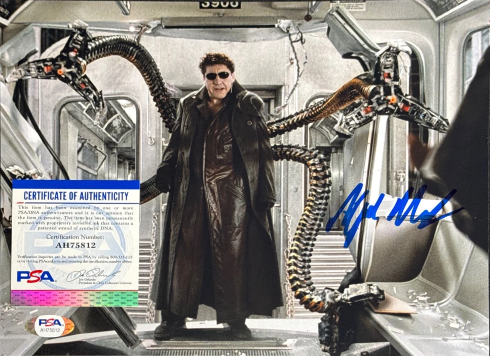Alfred Molina — Alfred Molina Signed Marvel Spider - Man 2 Doc Oct 8x10 Photo PSA AH75812, изображение 2