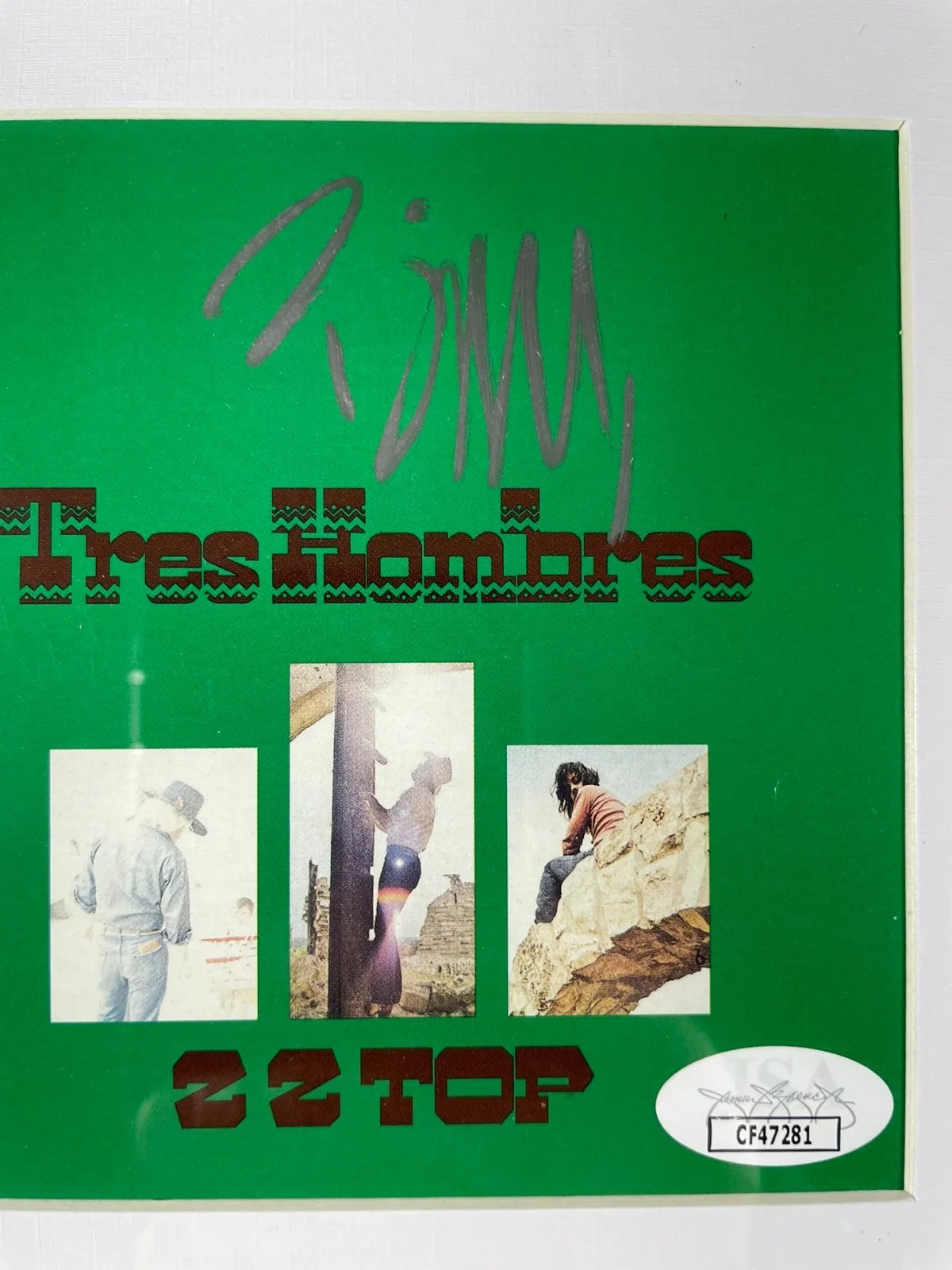 Billy Gibbons — Billy Gibbons Signed ZZ Top Tres Hombres CD Booklet Framed Matte Display JSA COA, изображение 2
