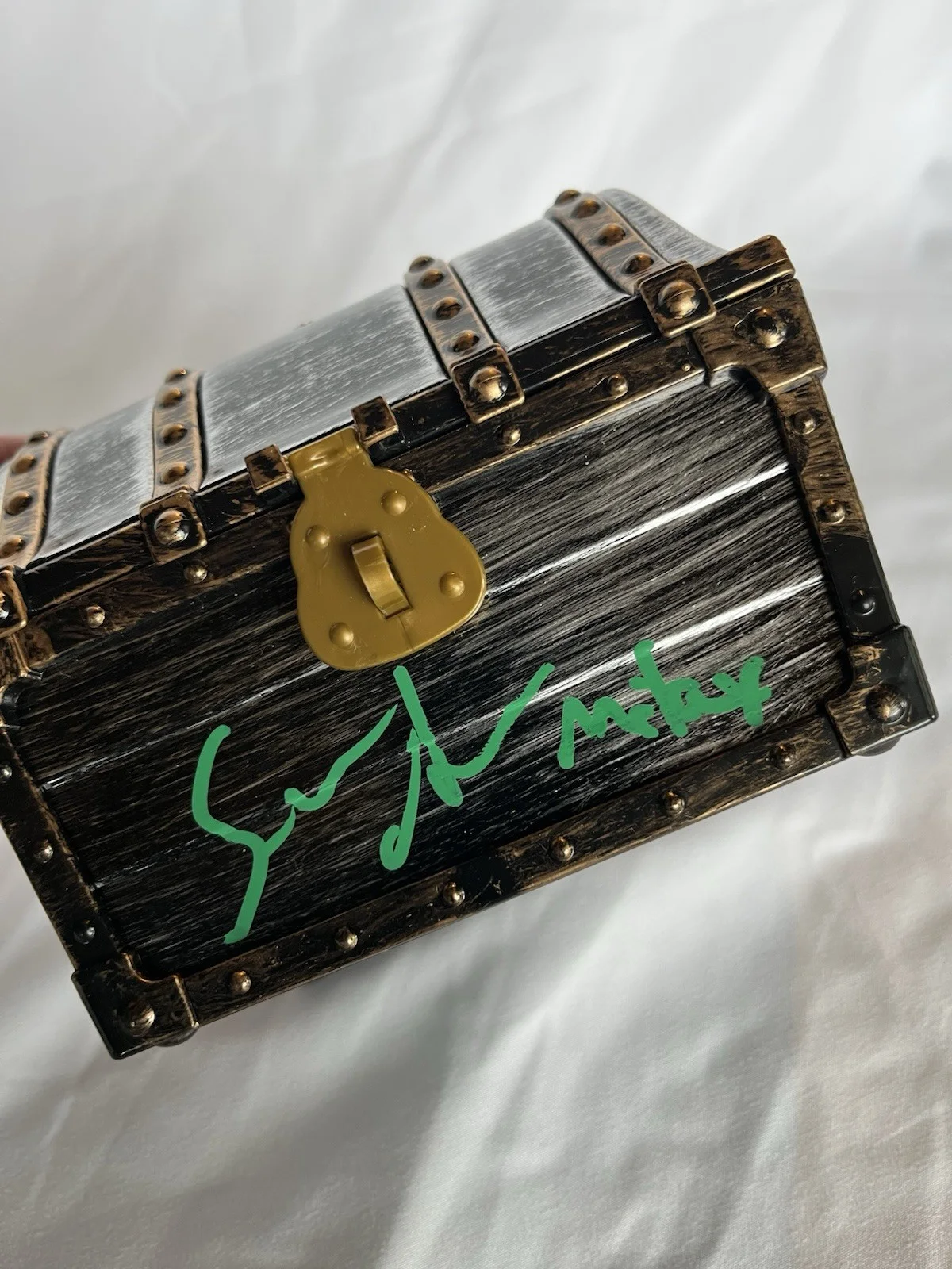 Sean Astin — Sean Astin Signed Toy Treasure Chest Inscribed Mikey-WWOC COA, изображение 3