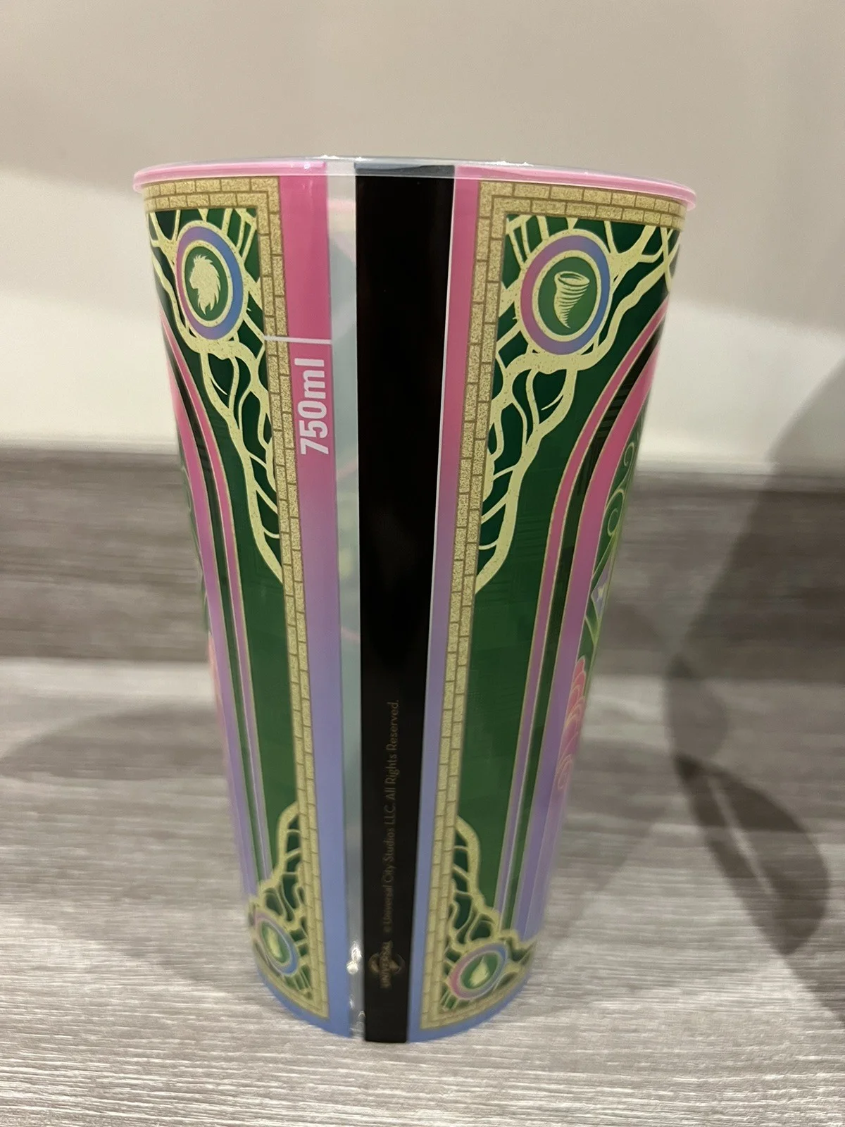 'Wicked for Good' Movie Collectable 32oz Elphaba hat lid, Cinema Drink Cup. New, image 4