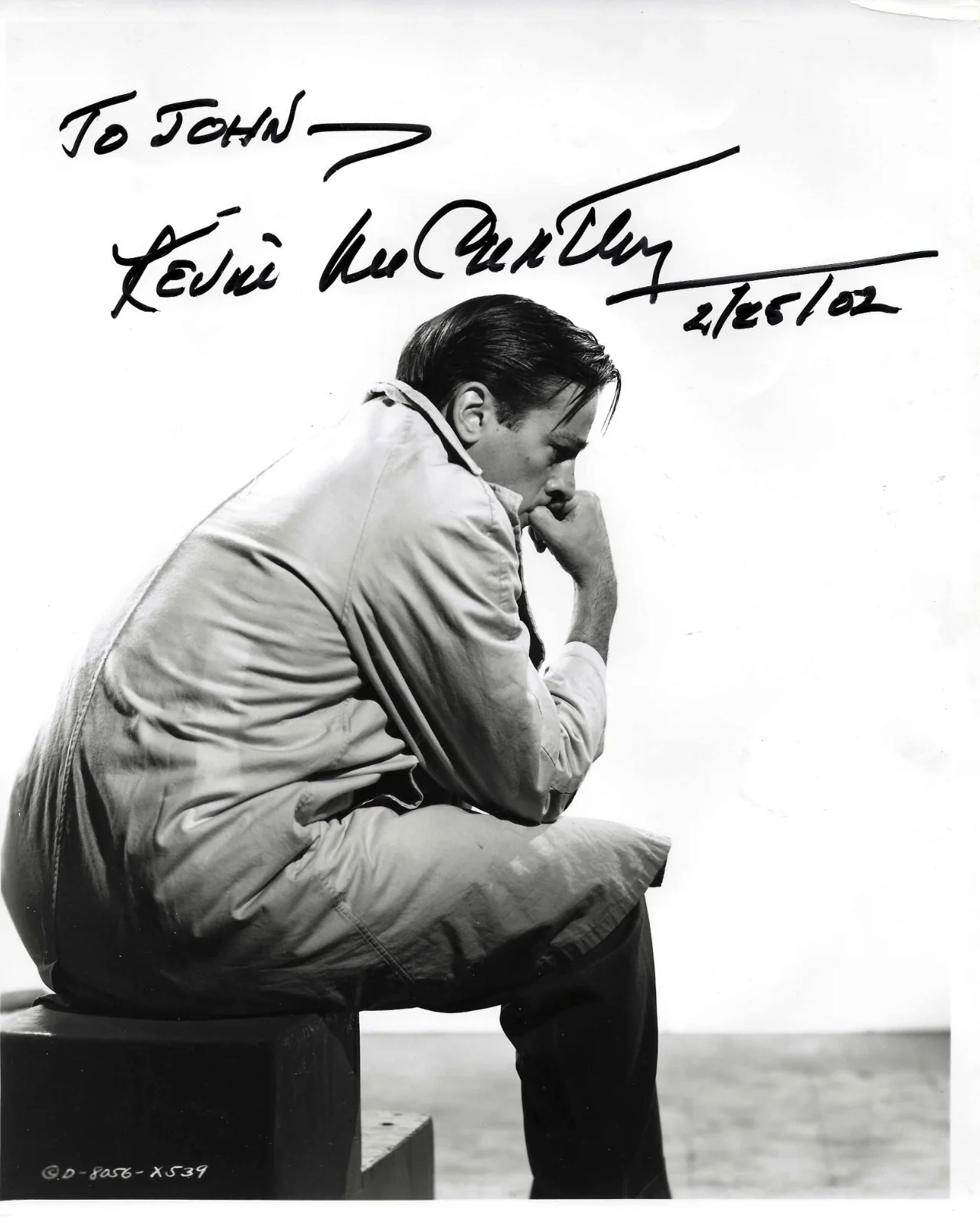 Kevin McCarthy — KEVIN McCARTHY Signed Invasion Of The Body Snatchers 8X10 with COA