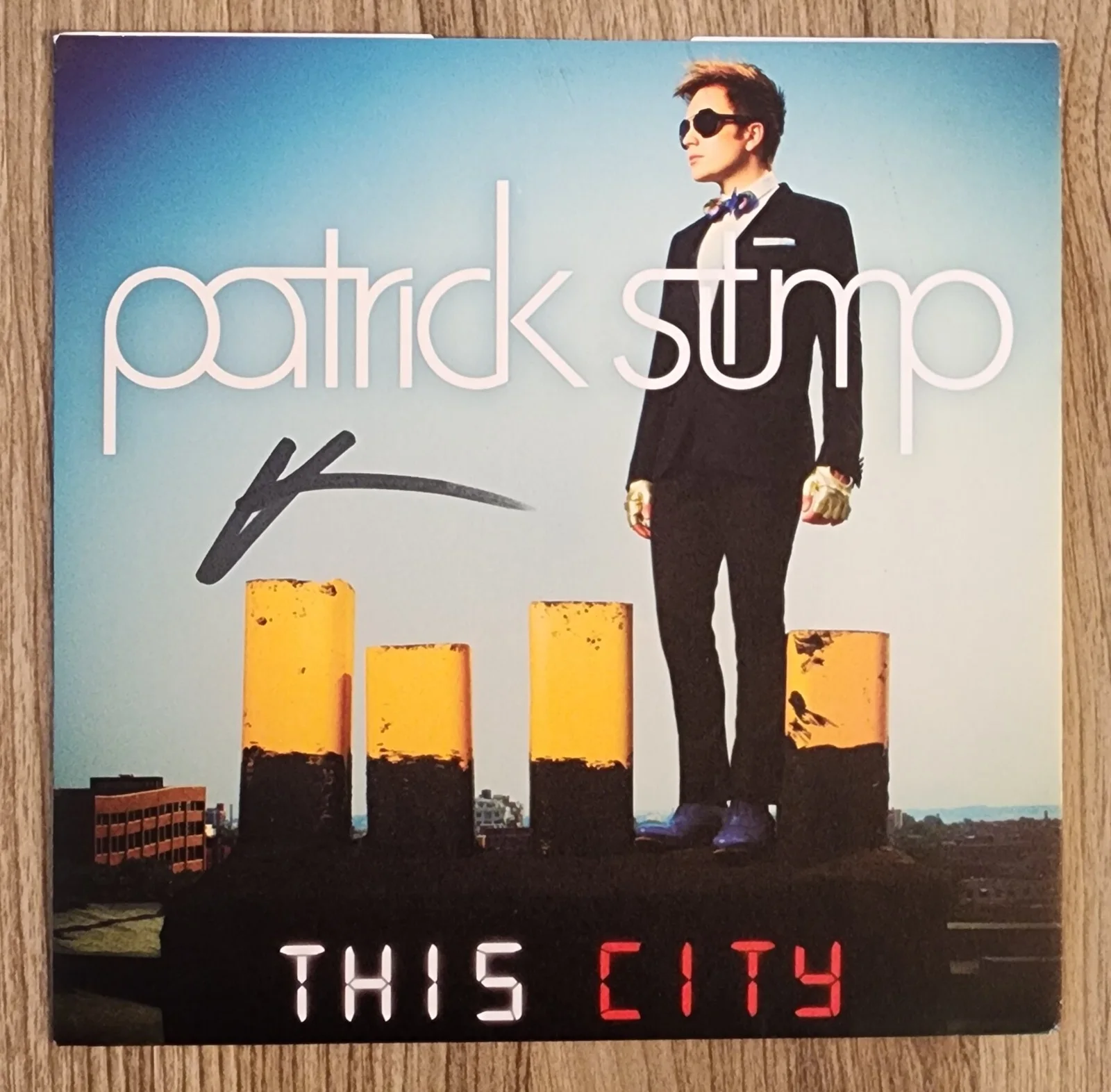 Patrick Stump of Fall Out Boy Signed This City 7" Vinyl 45 Record RSD RAD, изображение 2