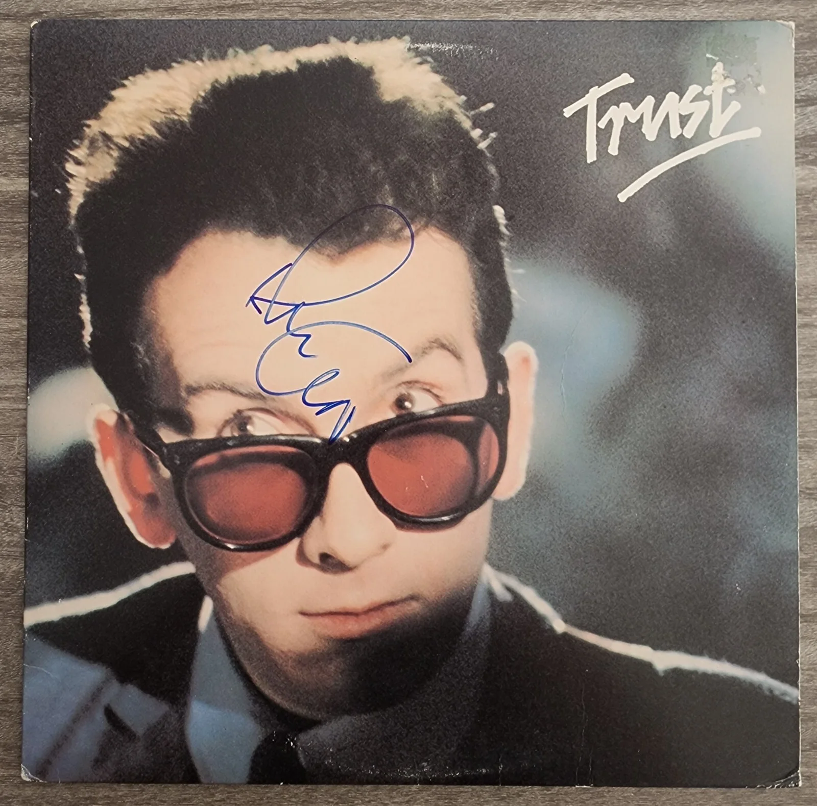Elvis Costello Signed Trust Vinyl Record LP Album Rock Pop LEGEND RAD, изображение 3