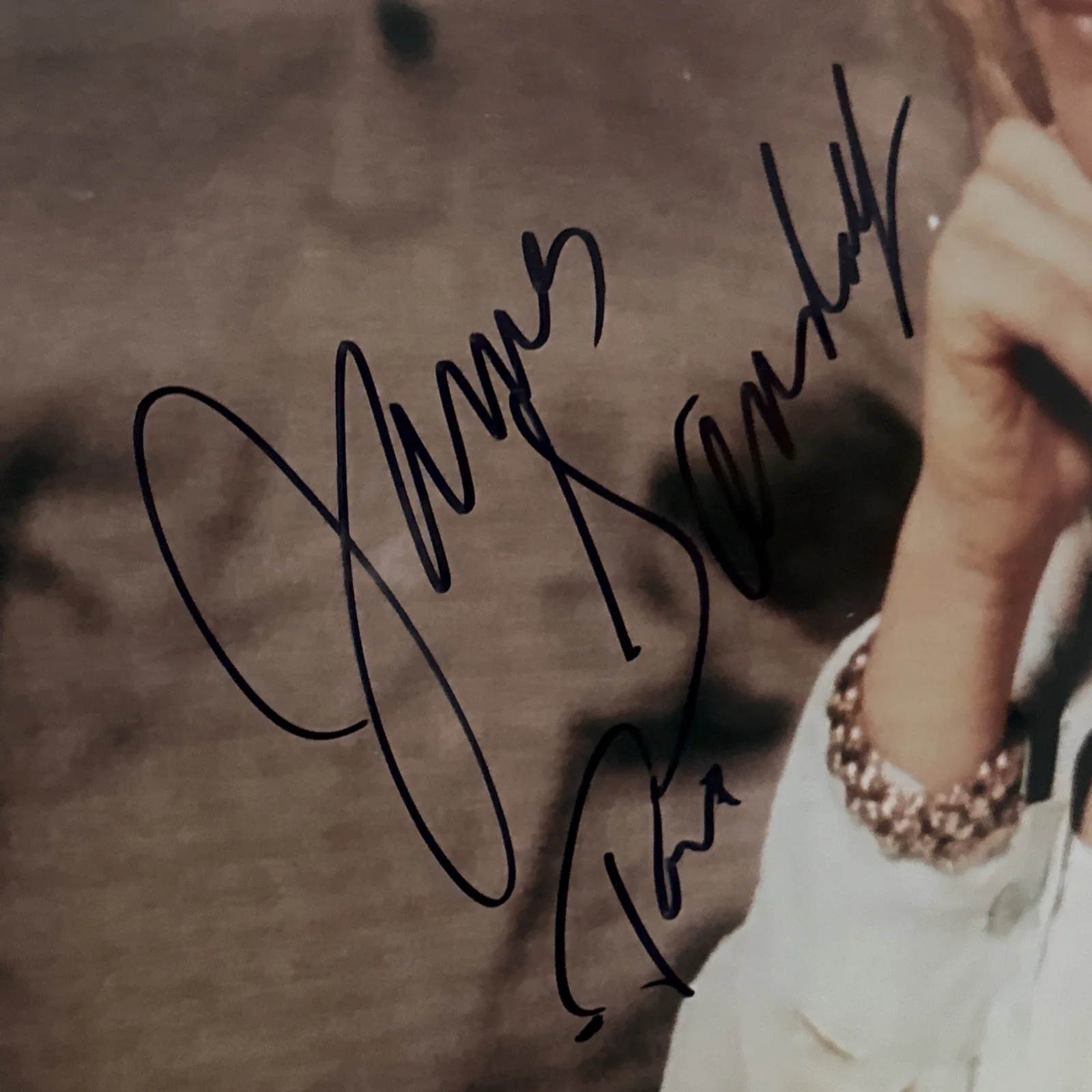 James Gandolfini — SOPRANOS JAMES GANDOLFINI EDIE FALCO Autograph Signed 16x20 framed 28x33 PSA COA, image 3