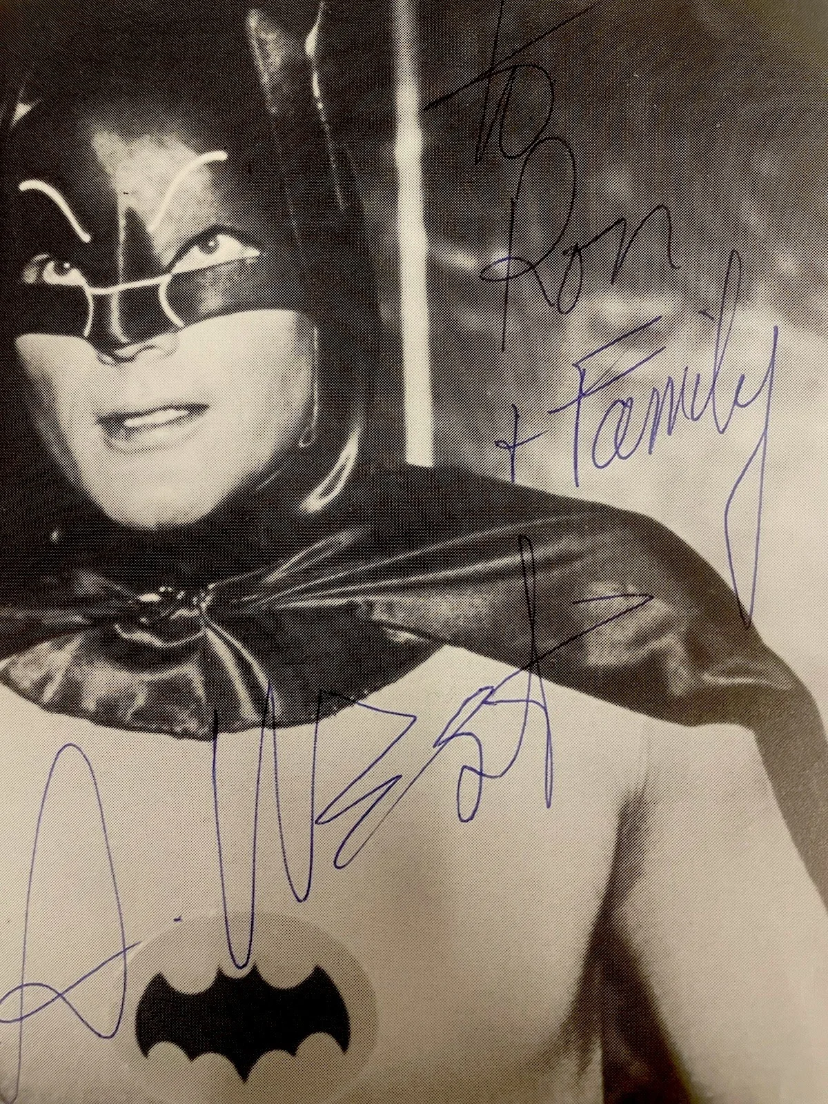Adam West — Adam West “Batman” Signed 8x10 Photo With COA and JSA certified, изображение 2