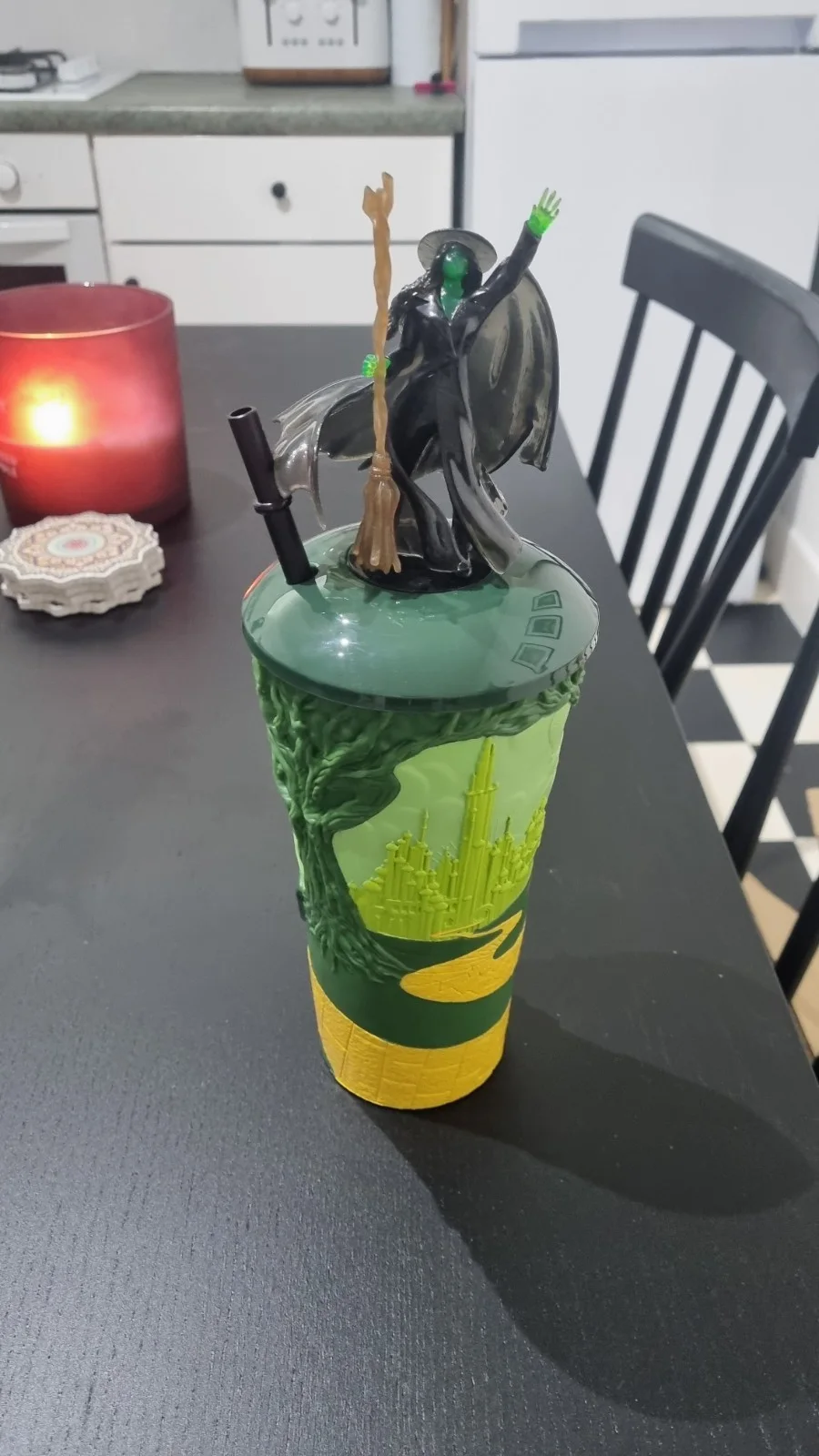 New Elphaba Wicked For Good Gripper Cup Mug 32oz VUE Cinema, изображение 2