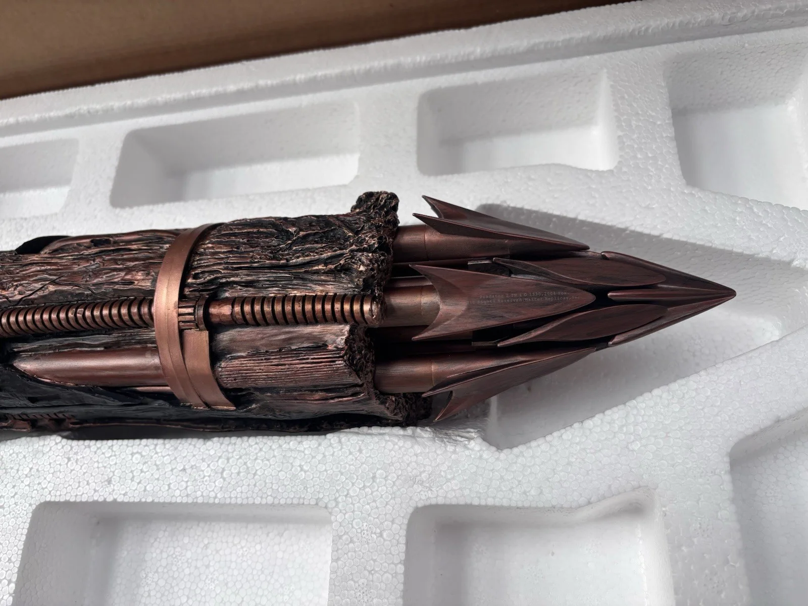 Boxed Master Replicas Predator 2 Spear 1:1 Scale Prop Replica Display bracket, image 4