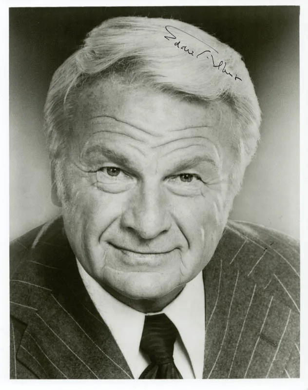 Eddie Albert — EDDIE ALBERT - AUTOGRAPHED SIGNED PHOTOGRAPH