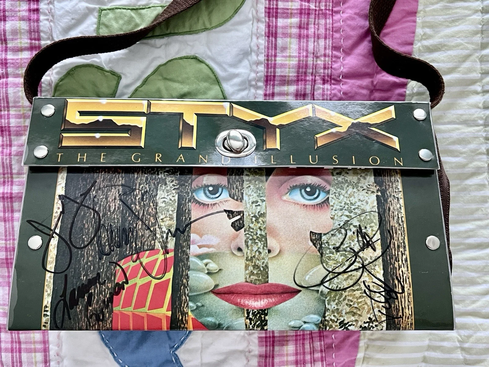 RARE Styx signed by 5 The Grand Illusion OOAK HANDBAG - JY Tommy Shaw Gowan Todd, изображение 3