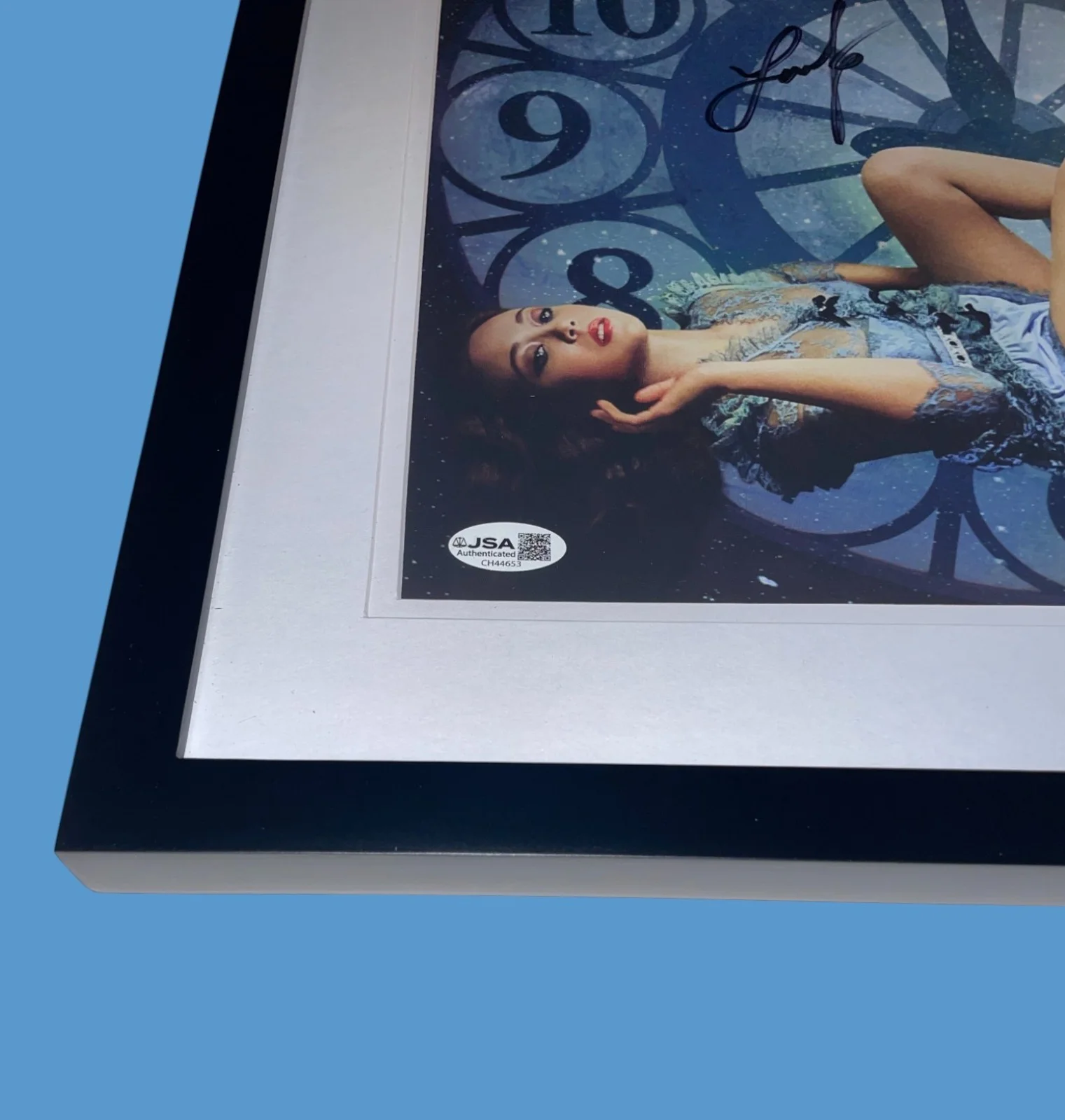 Laufey Signed A Matter of Time Framed Vinyl Lover Girl Autograph JSA COA, изображение 3
