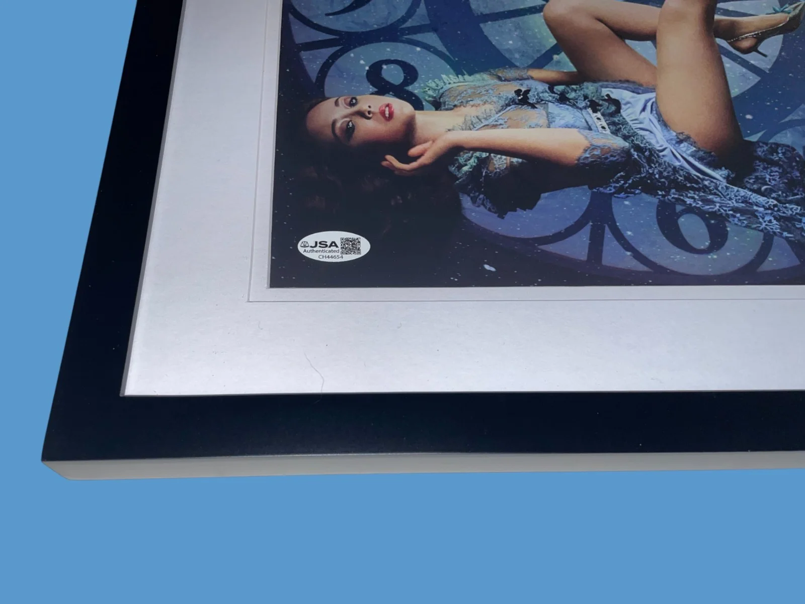 Laufey Signed A Matter of Time Framed Vinyl Lover Girl Autograph JSA COA, изображение 3