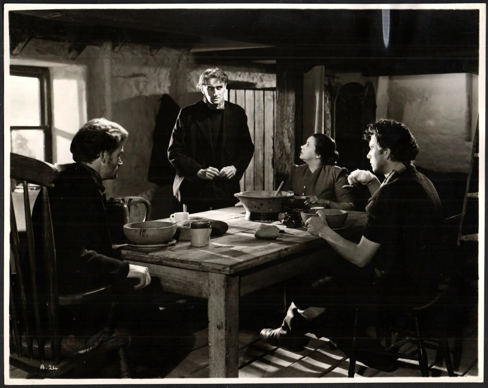 BROTHERS 1947 Patricia Roc, Maxwell Reed, John Laurie, Finlay Currie 4 STILLS, изображение 5