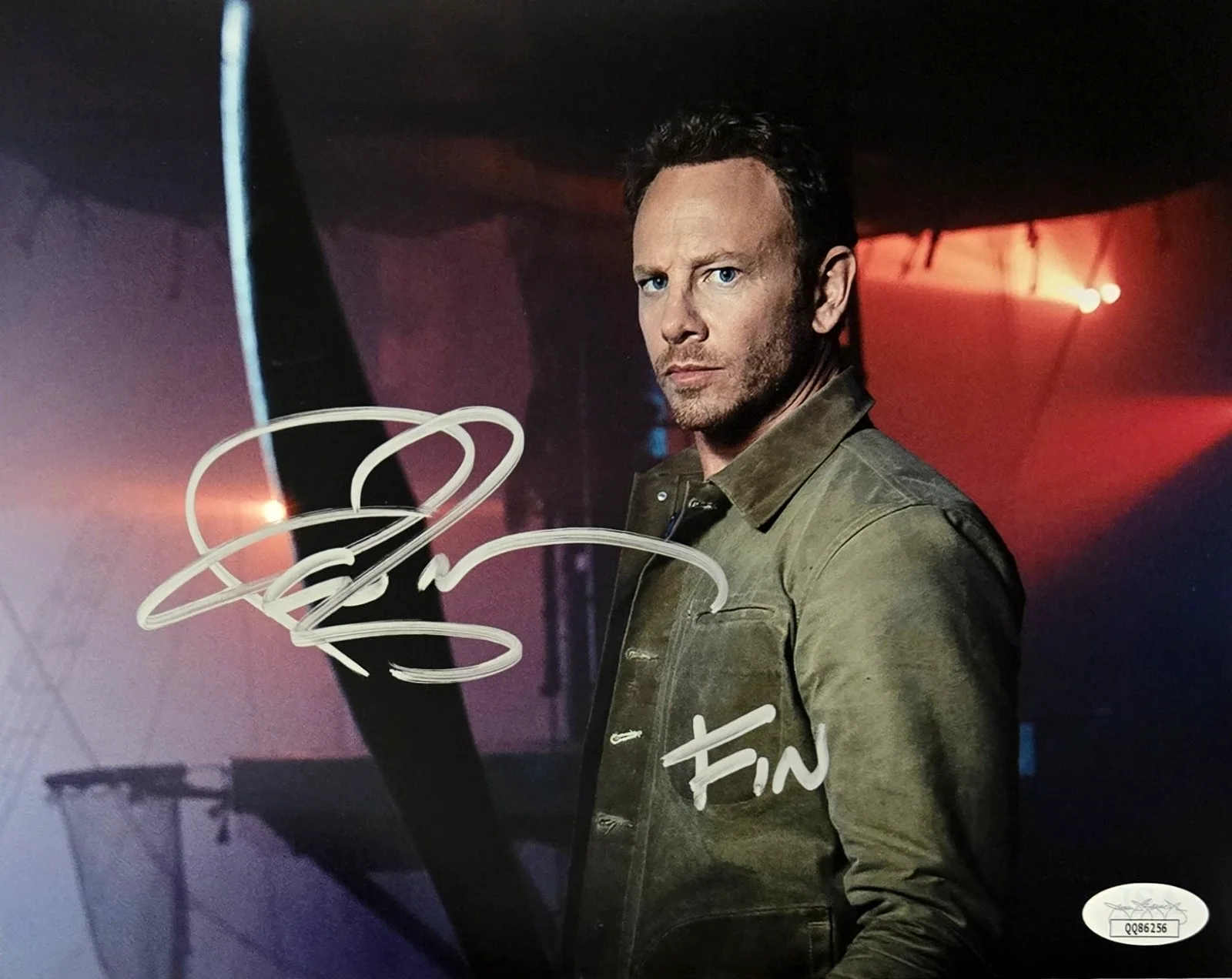 IAN ZIERING — Ian Ziering Signed Photo Sharknado Fin Shepard Autograph 8x10 JSA COA 256