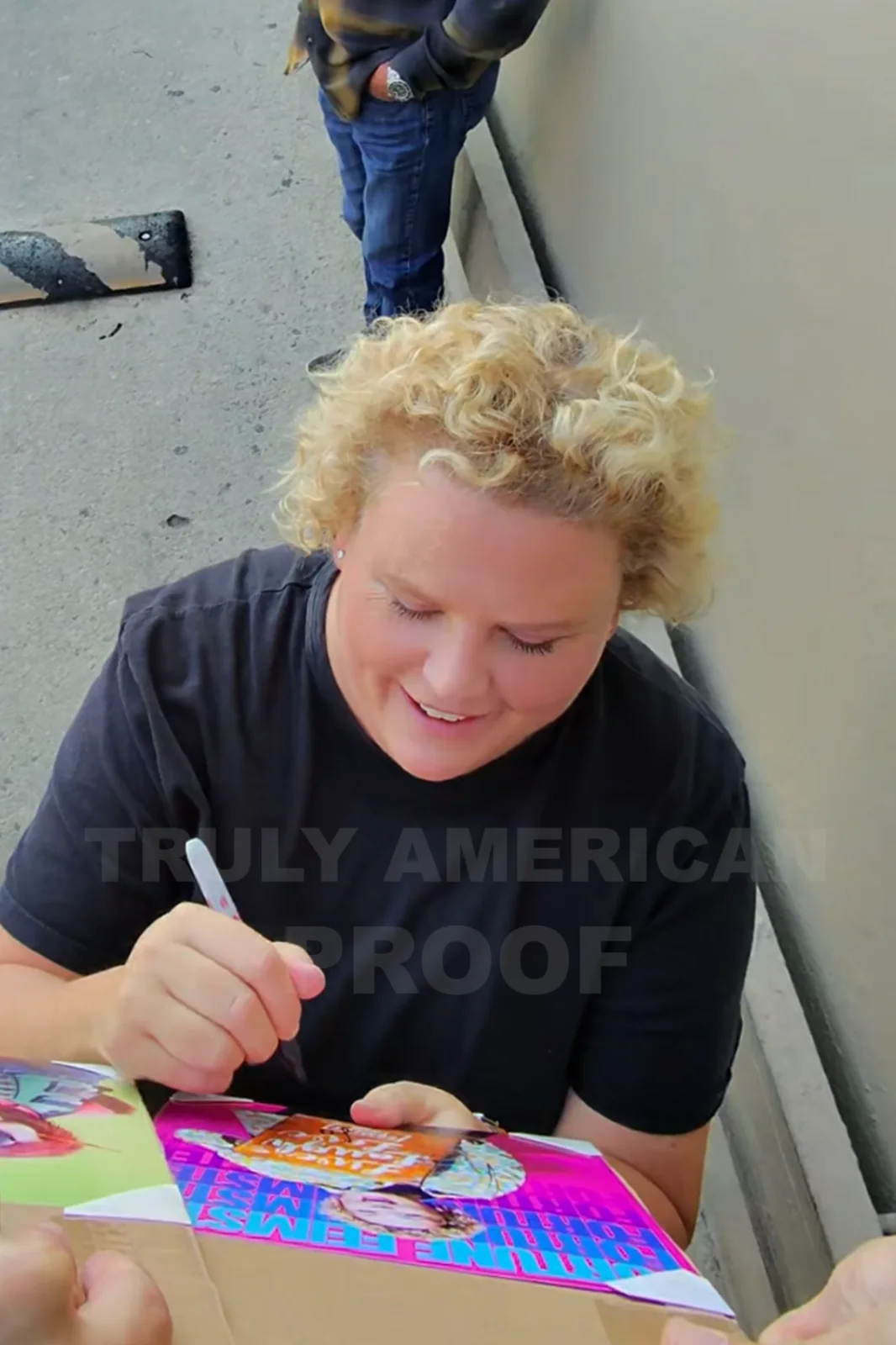 Fortune Feimster — FORTUNE FEIMSTER Signed 8X10 PHOTO autograph + EXACT PROOF Comedian, изображение 3