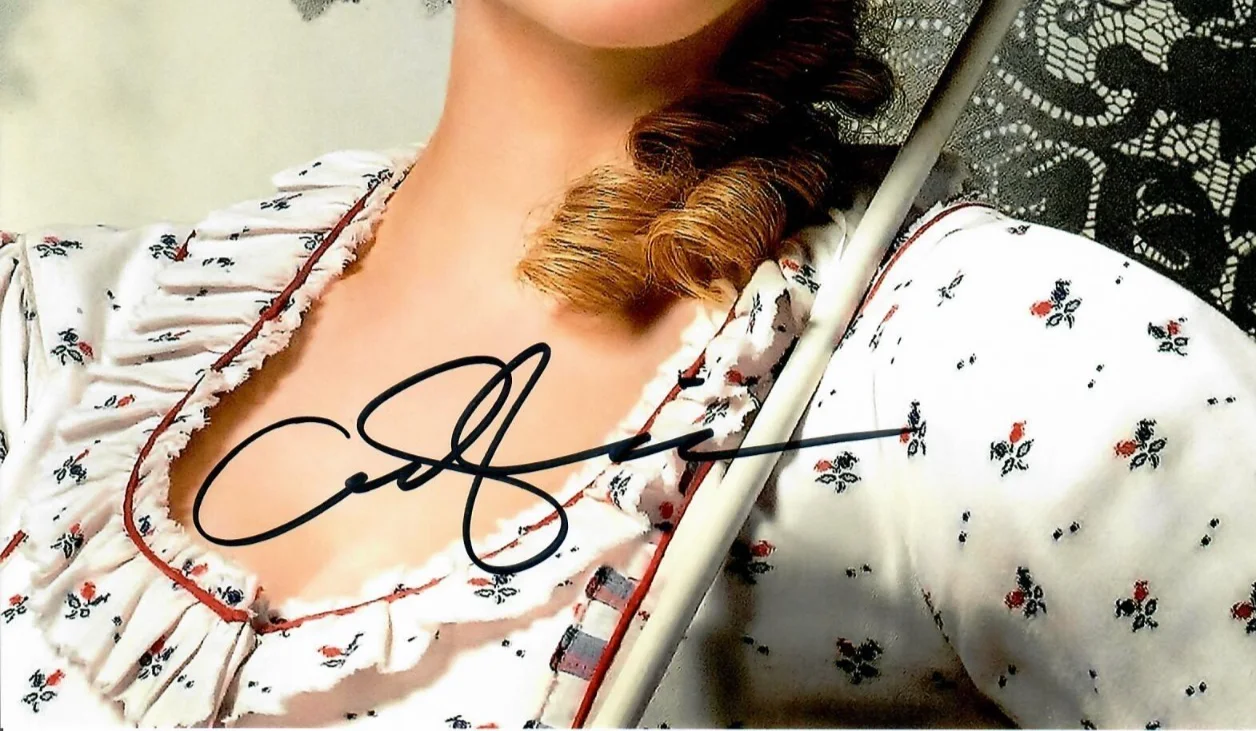 Amanda Seyfried — Amanda Seyfried A Million Ways To Die Movie Actress Signed 8 x 10 Photo TTM COA, изображение 2