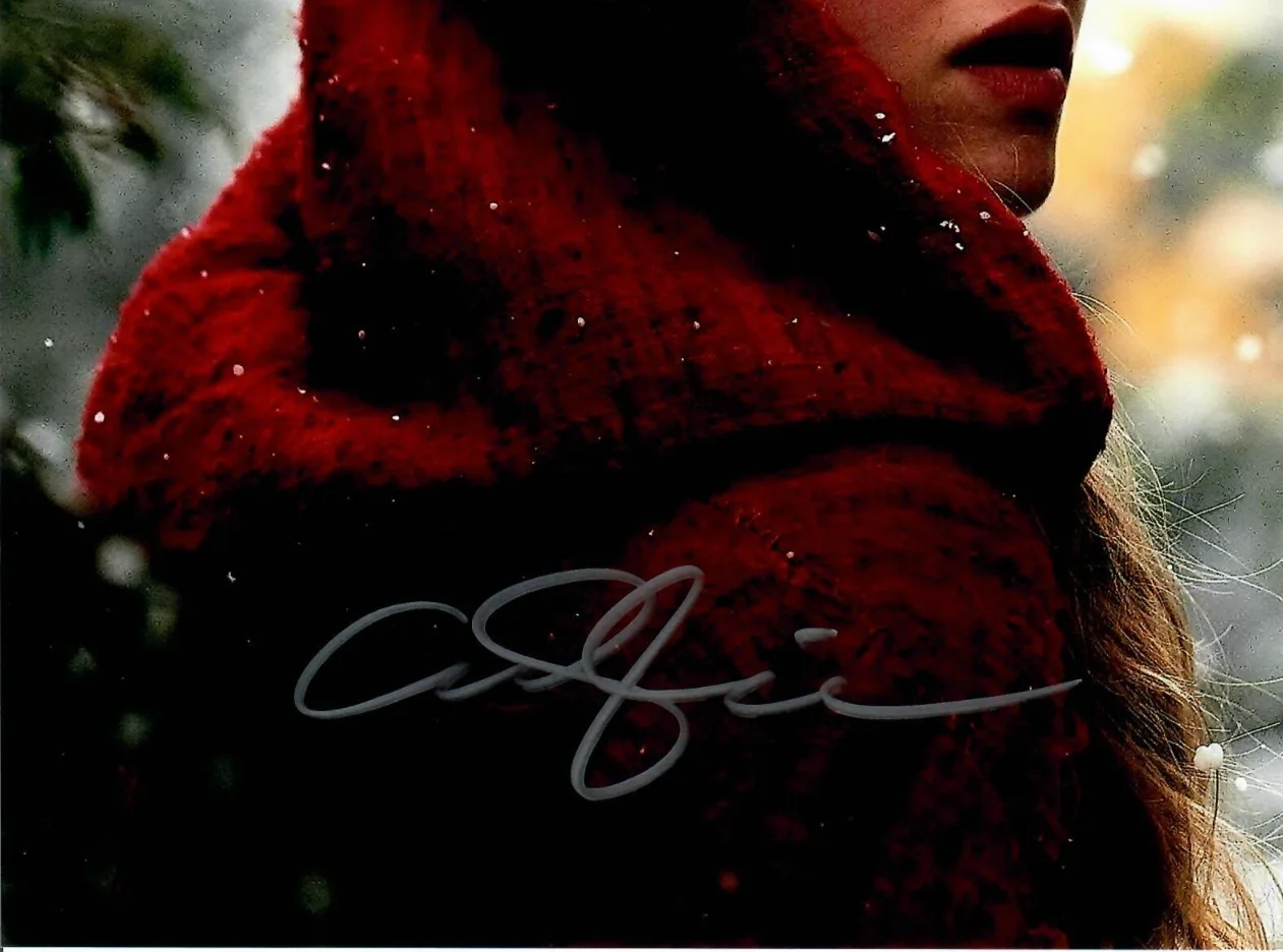 Amanda Seyfried — Amanda Seyfried Red Riding Hood Movie Actress Signed 8 x 10 Photo TTM COA, изображение 2