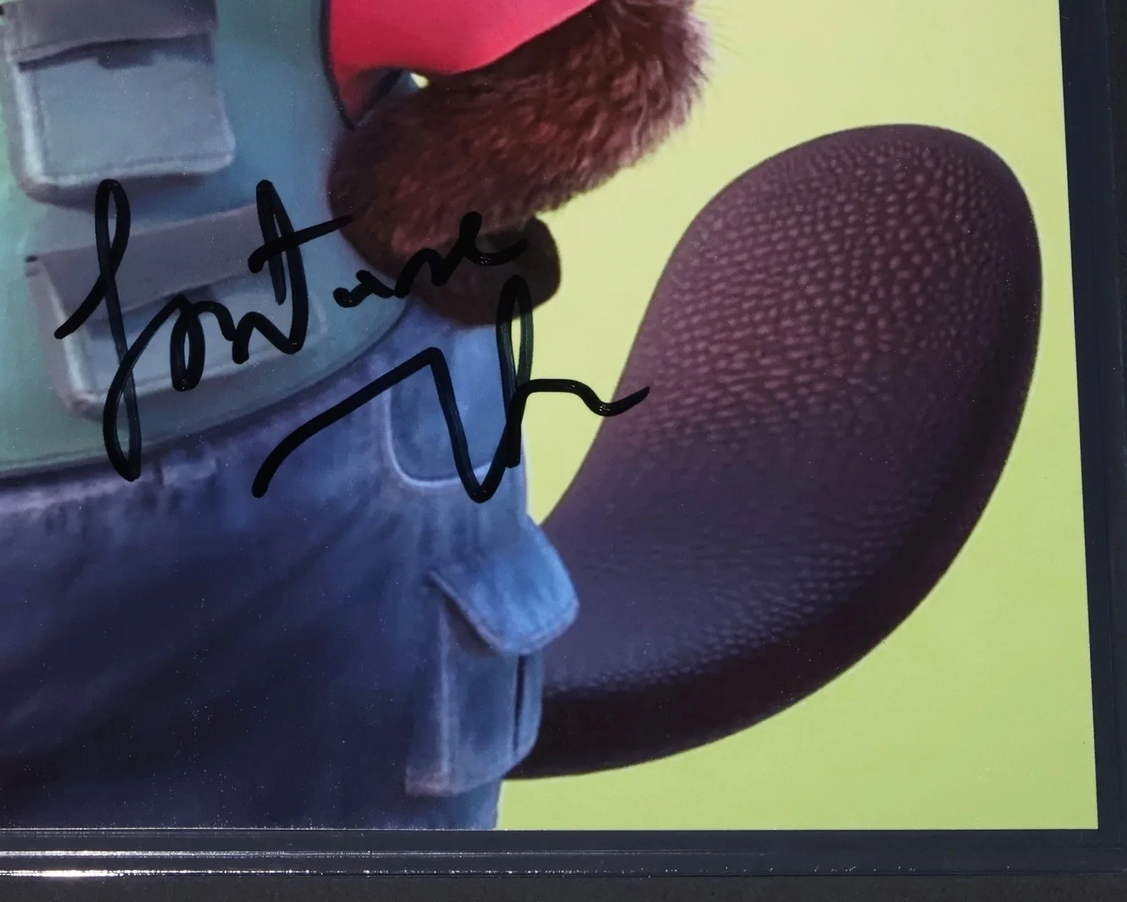 Fortune Feimster — FORTUNE FEIMSTER Signed ZOOTOPIA 2 "NIBBLES" 8X10 PHOTO autograph + EXACT PROOF, изображение 2