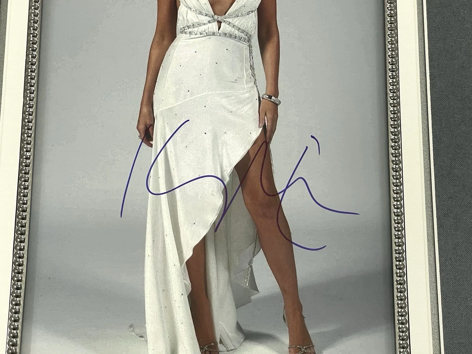 Kylie Minogue Authentic Hand Signed Autographed Framed Matted Poster Photo JSA, image 2