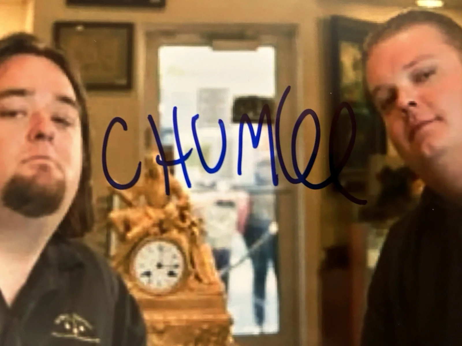 Chumlee — Chumlee of Pawn Stars Signed 8x10 Photo (with Proof Pic), изображение 2