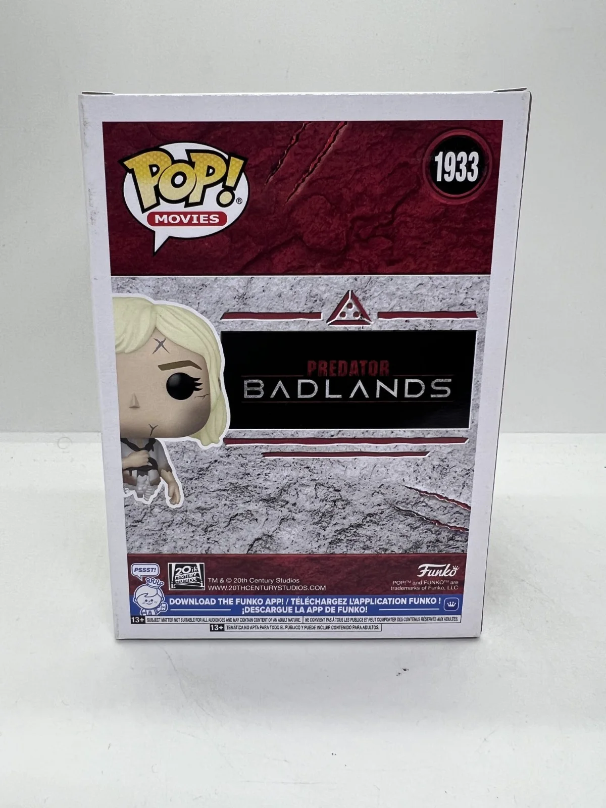 elle fanning — Elle Fanning Signed Predator Badlands Funko Pop #1933 SWAU #2, изображение 3