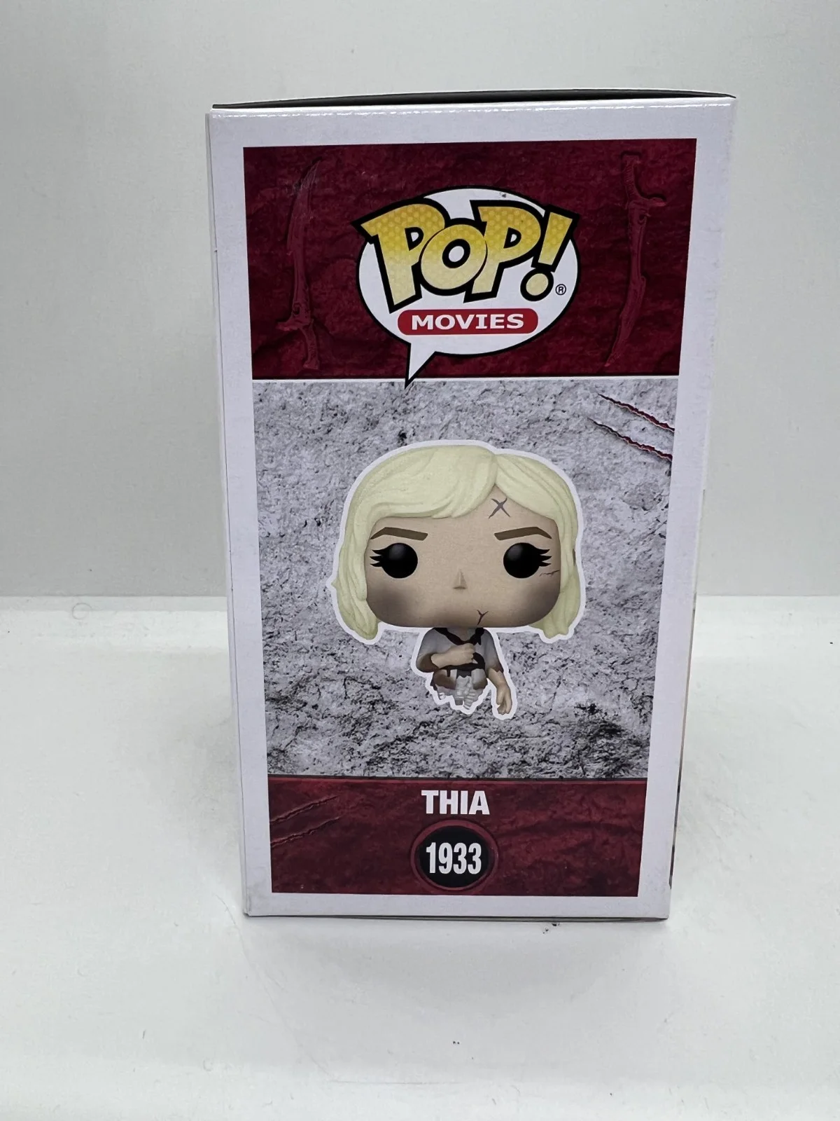 elle fanning — Elle Fanning Signed Predator Badlands Funko Pop #1933 SWAU #2, изображение 4