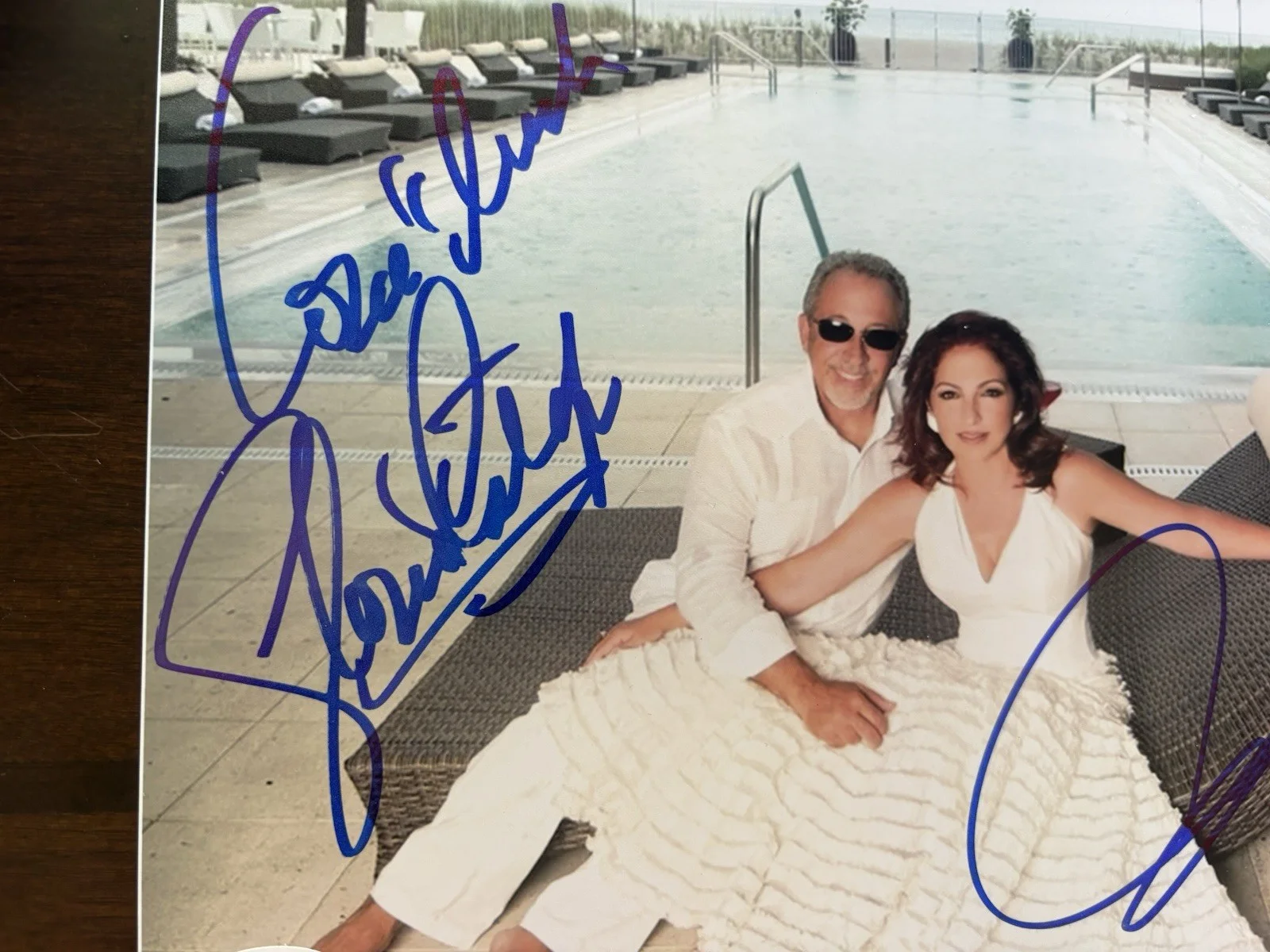 Gloria and Emilio Estefan Signed 8x10 Photo - JSA COA -Latin Music Icons -Conga, изображение 2