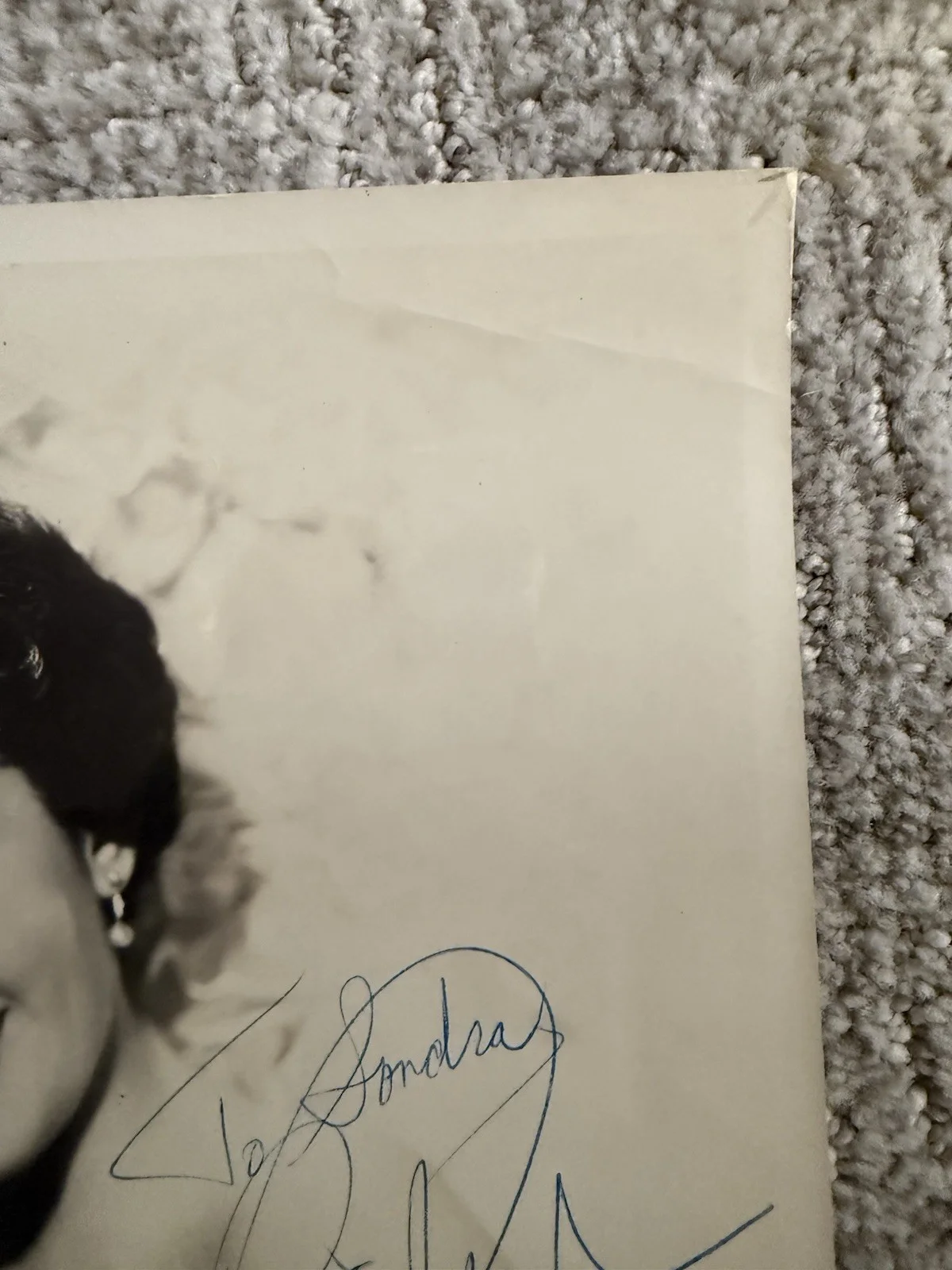 Elizabeth Taylor Hand Signed Autograph JSA COA Original 4x5 Candid Included, изображение 5
