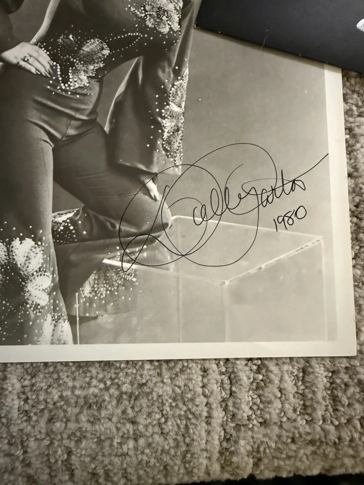 Dolly Parton Autograph SIGNED PHOTO JSA COA 8x10 1980 Dated, image 3