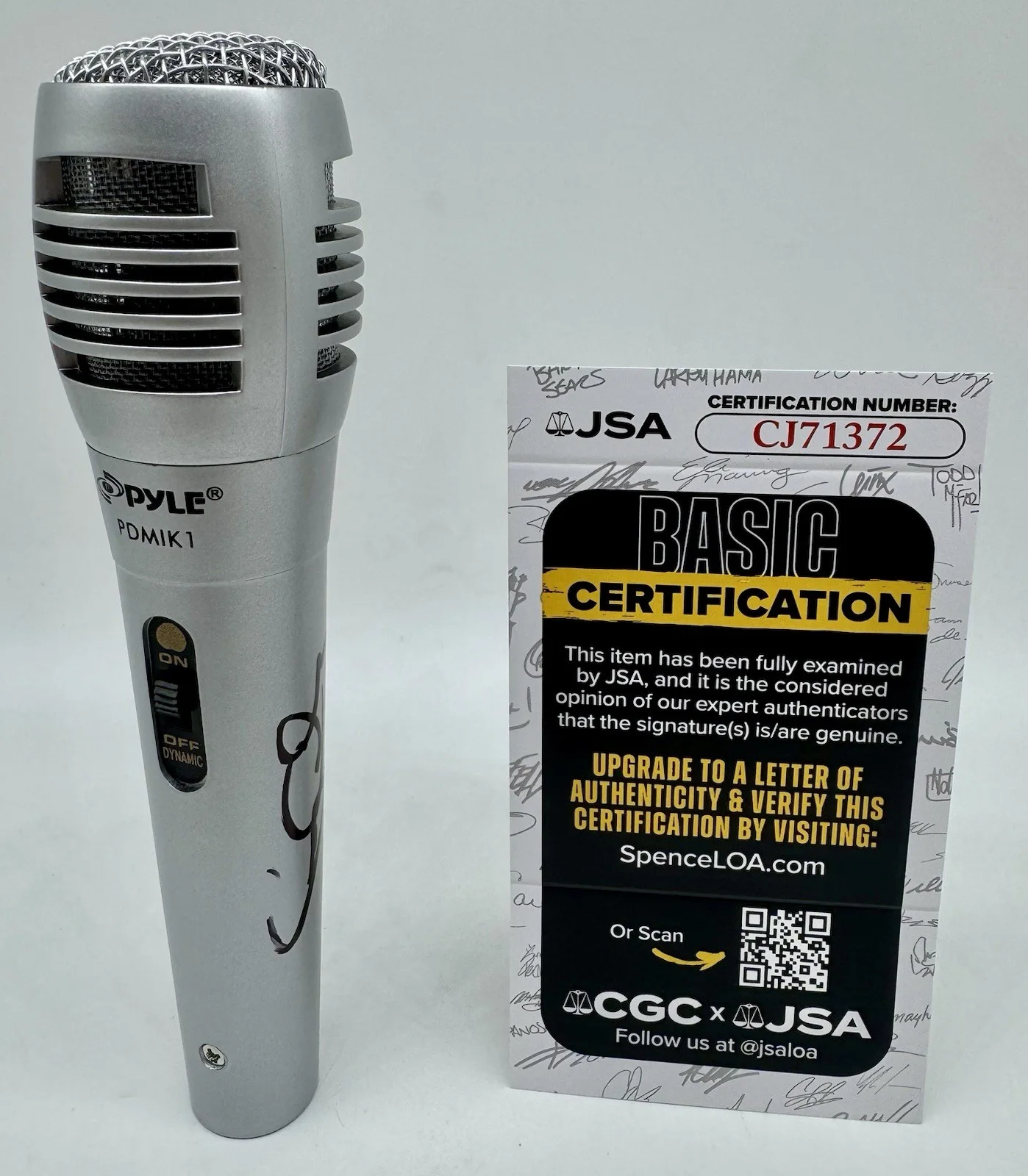 Gary Clark Jr. hand signed autograph microphone with JSA COA, image 5