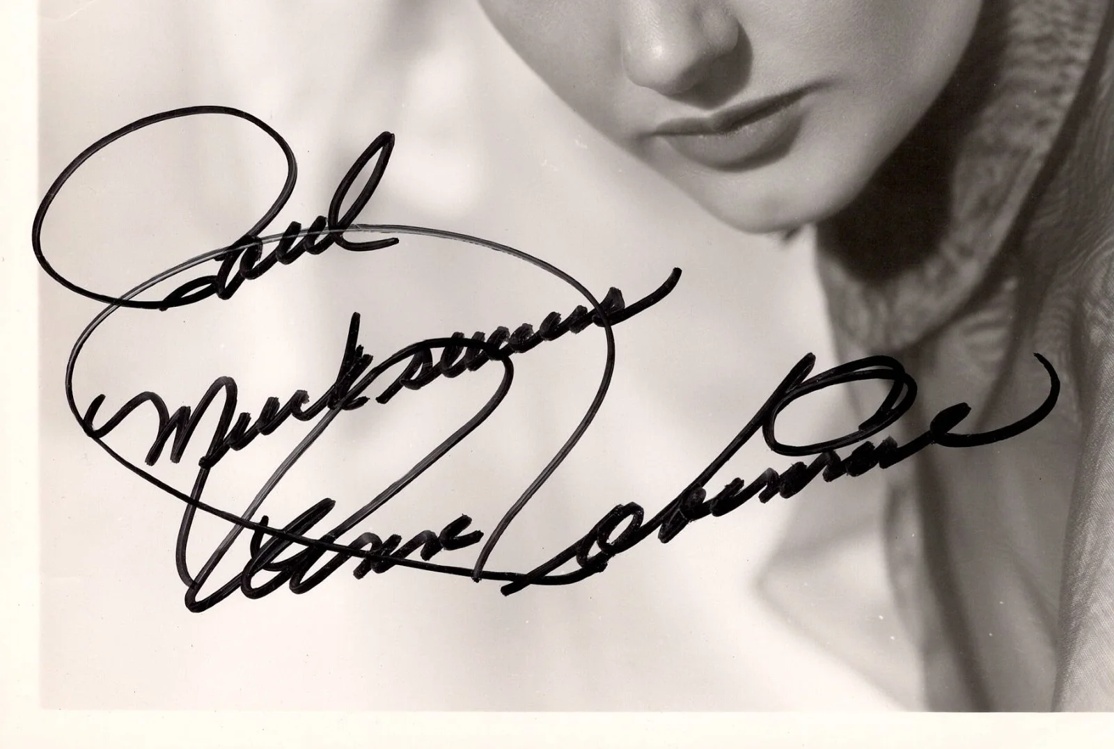 Ann Robinson — Ann Robinson Signed Vintage 8x10 B&W Glossy Photo - JSA Authentication, изображение 2