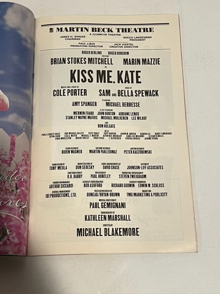 Kiss Me Kate Hand Signed Playbill Brian Stokes Mitchell February 2000, изображение 4