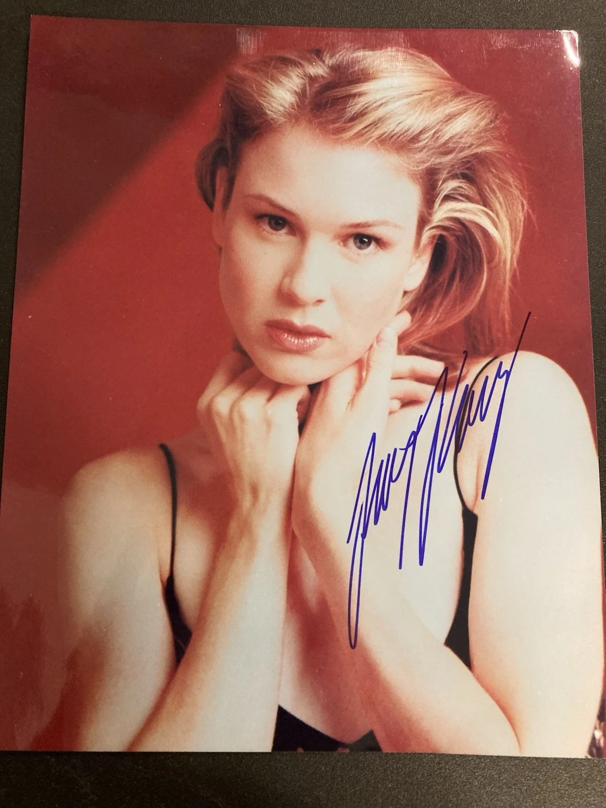 Renee Zellweger — Renee Zellweger signed 8x10 photo, image 2