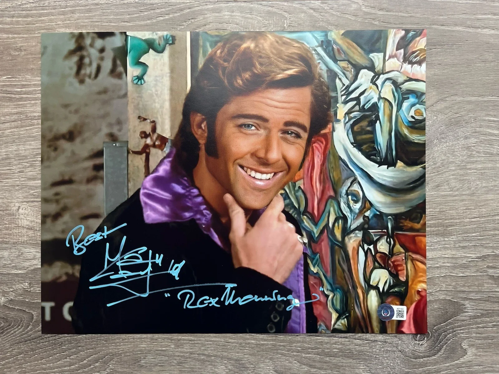 Maxwell Caulfield — Maxwell Caulfield Signed Rex Manning 11x14 Photo Beckett COA Empire Records, изображение 2