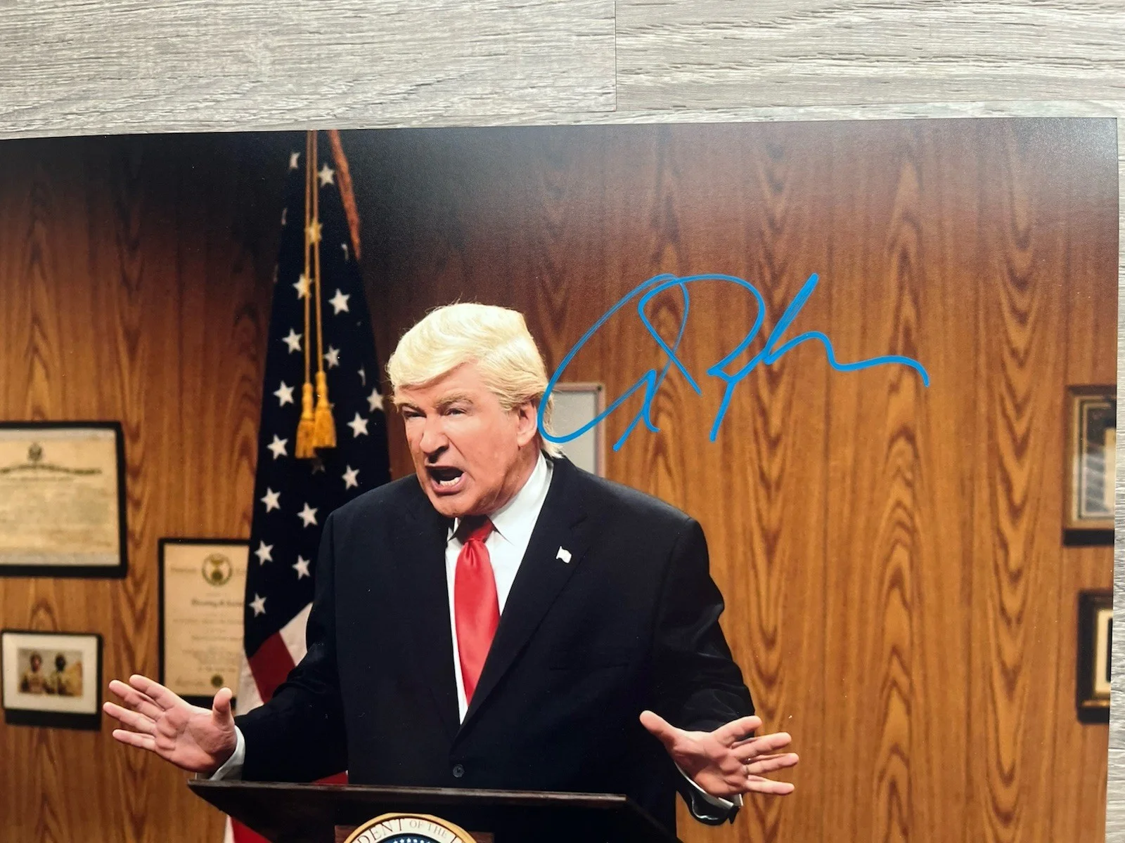 Alec Baldwin — Alec Baldwin Signed SNL Donald Trump 11x14 Photo JSA COA Saturday Night Live, изображение 3